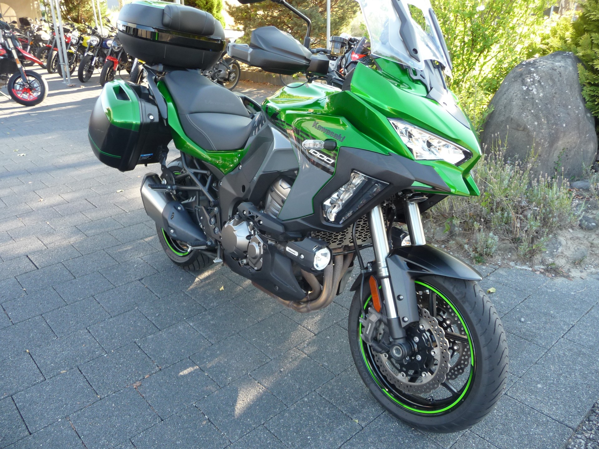 KAWASAKI Versys 1000 SE Grand Tourer-image-3