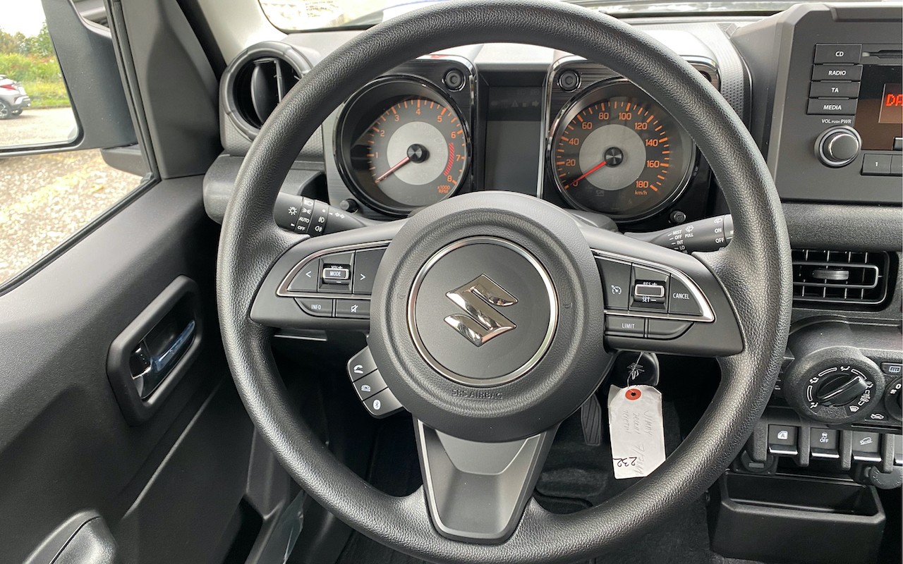 SUZUKI JIMNY 1.5 COMPACT+ 4x4 | 2 PLATZER | MANUEL-image-20
