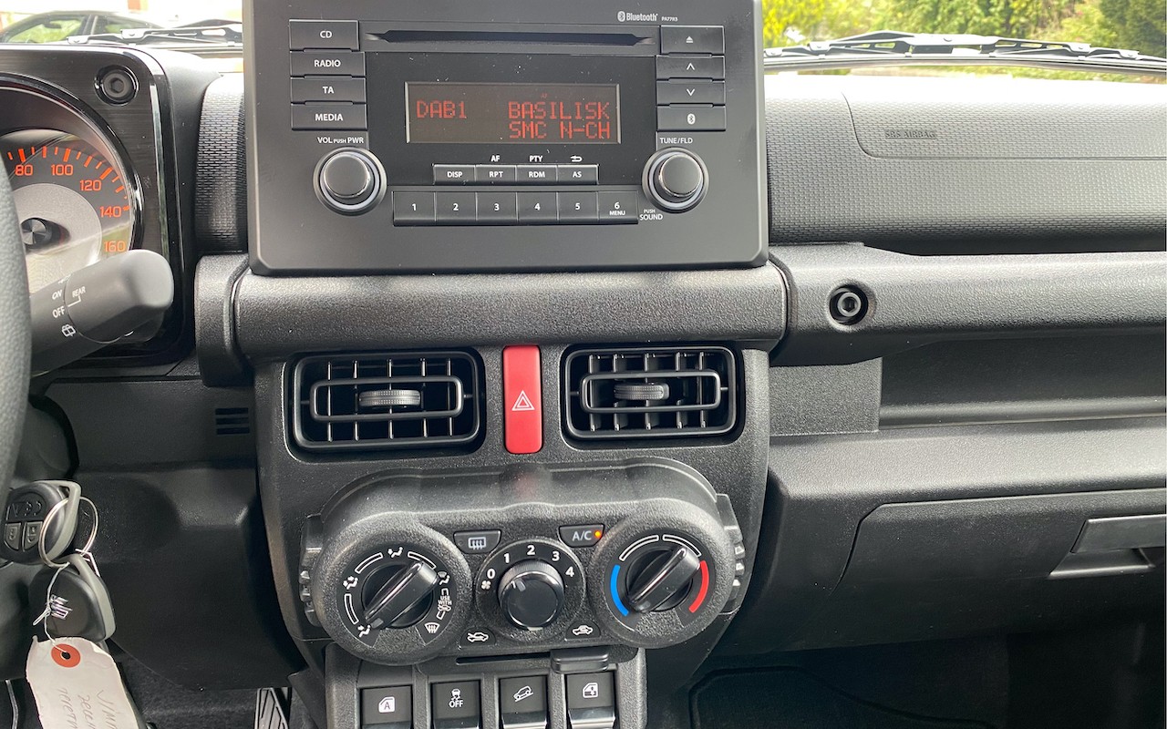 SUZUKI JIMNY 1.5 COMPACT+ 4x4 | 2 PLATZER | MANUEL-image-27