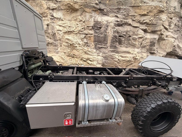 MERCEDES-BENZ 917 AF Expeditionsmobil-image-4