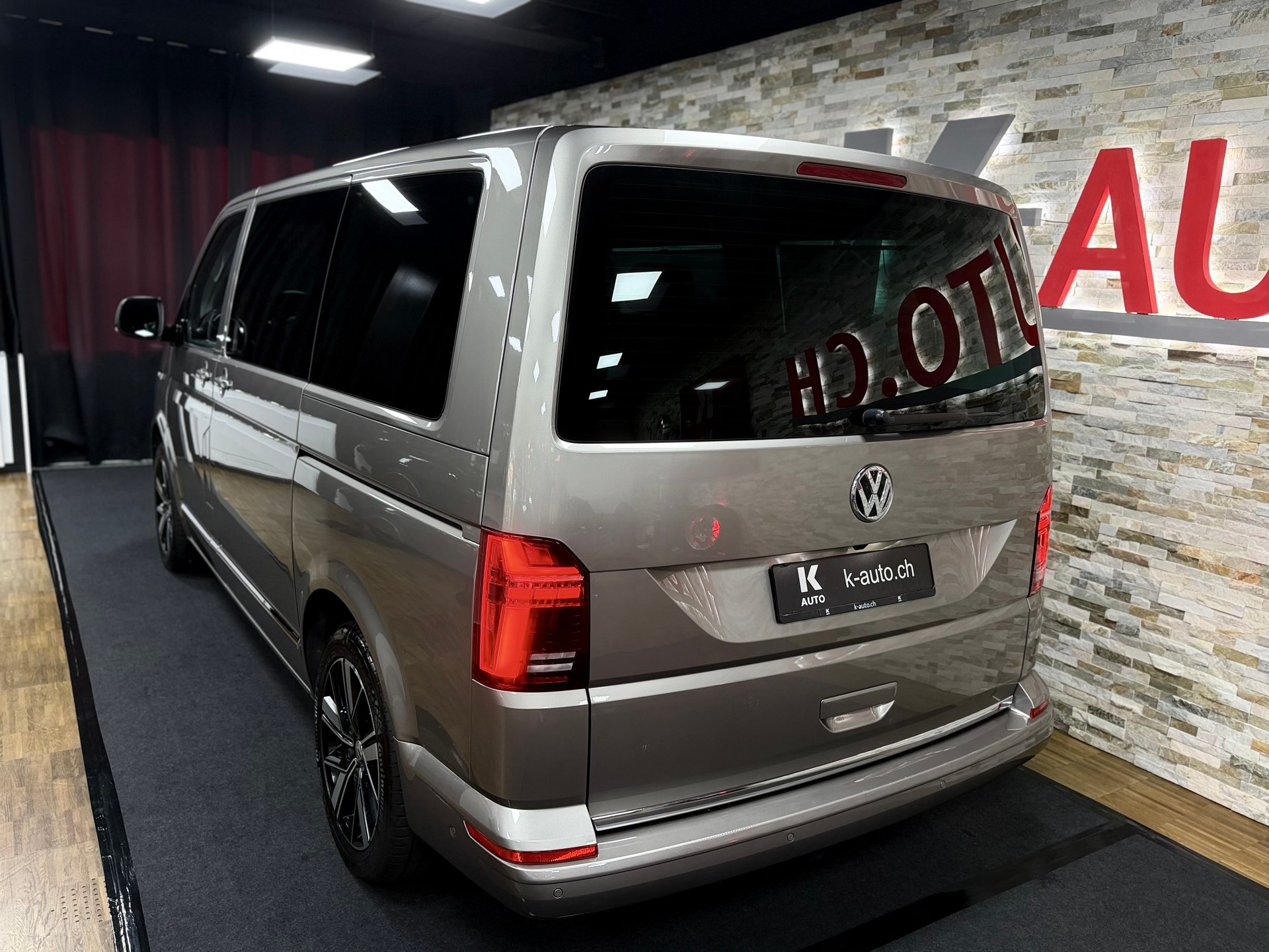 VW T6.1 Multivan 2.0 Bi-TDI Highline Liberty 4Mot. DSG - BULLI Sonderausstattung-showroom-element-2