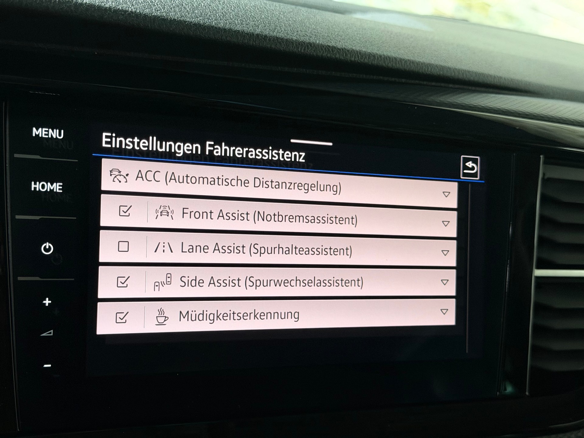 VW T6.1 Multivan 2.0 Bi-TDI Highline Liberty 4Mot. DSG - BULLI Sonderausstattung-image-18