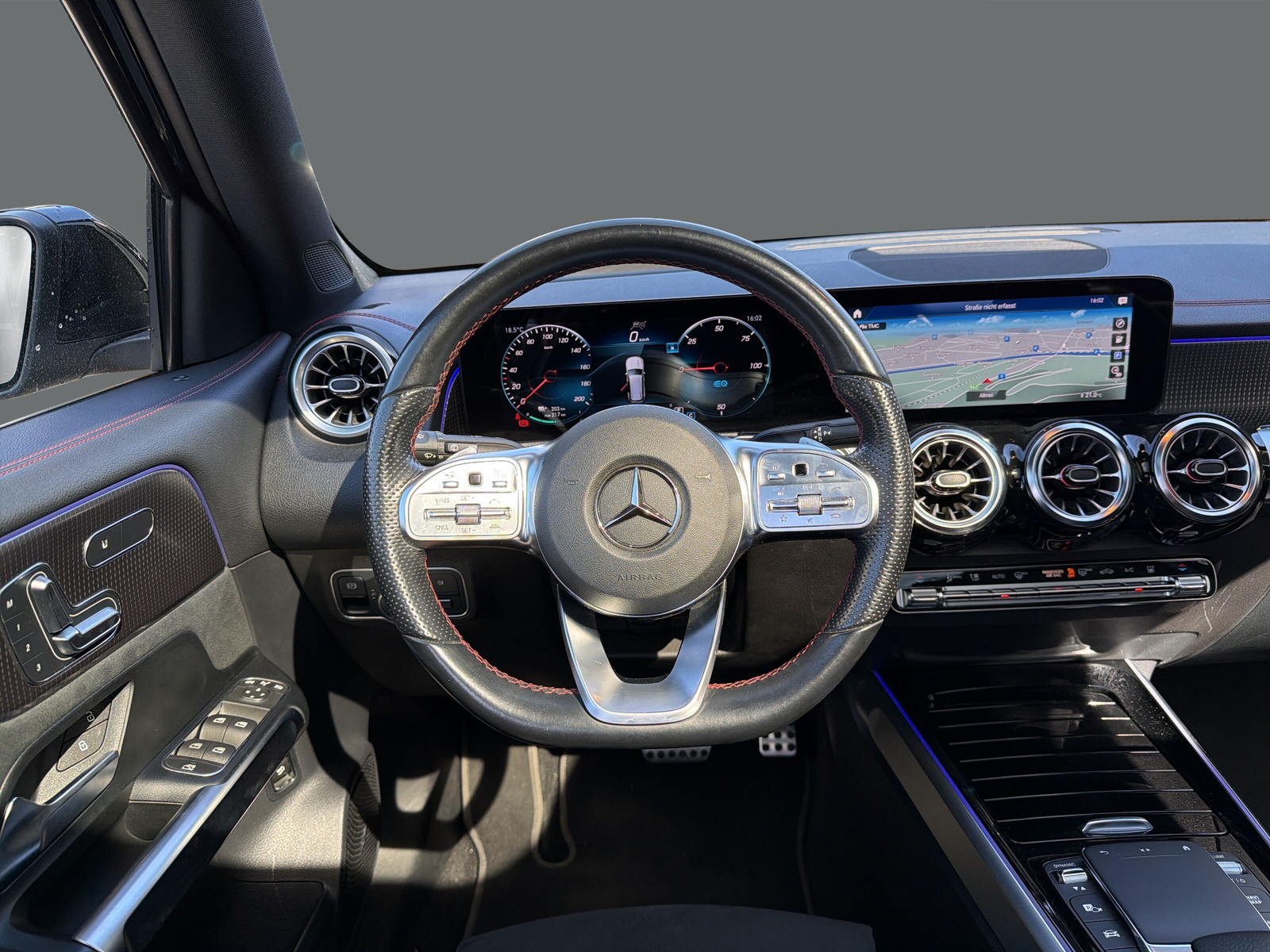 MERCEDES-BENZ EQB 350 AMG Line 4Matic-image-9