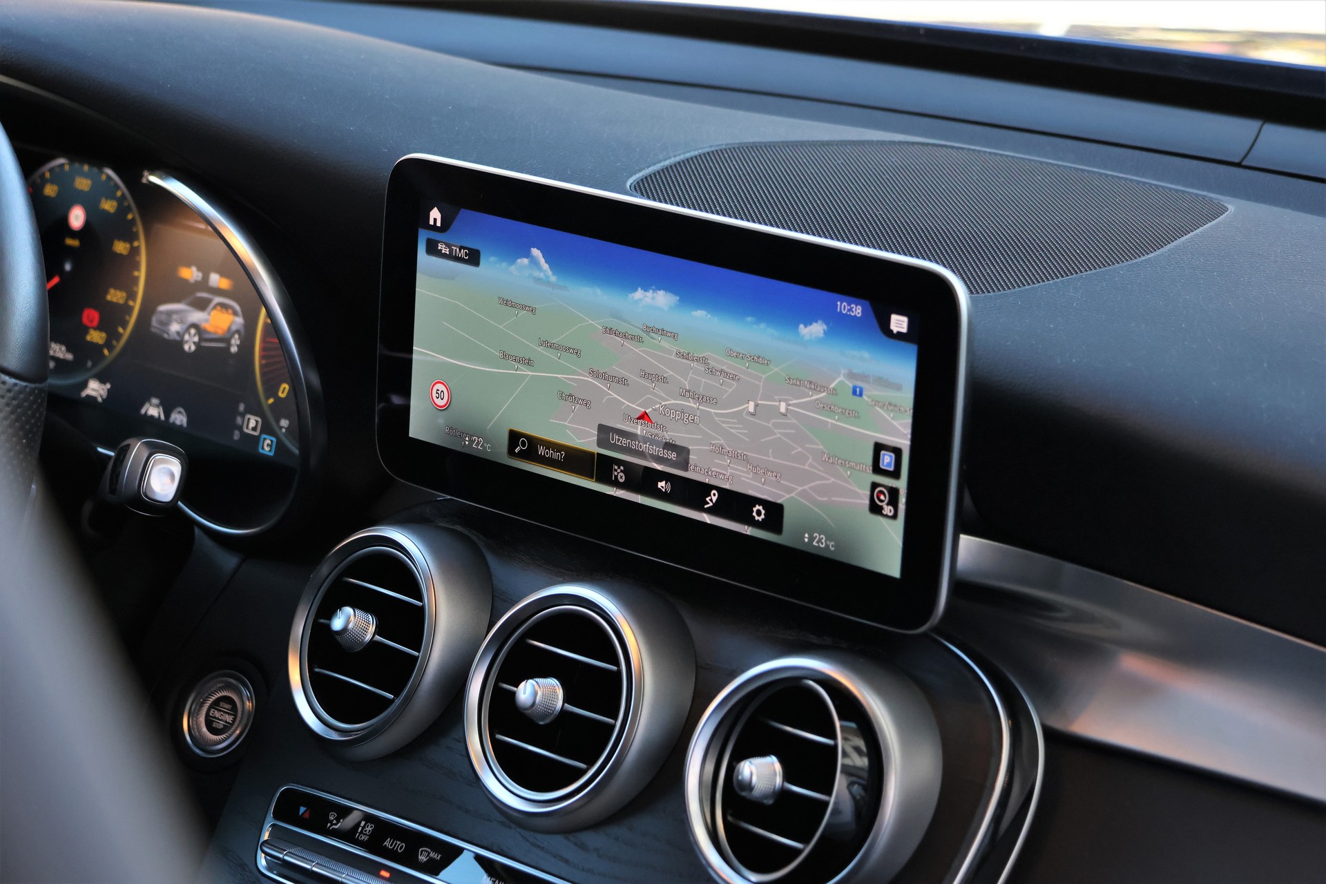 MERCEDES-BENZ GLC 220 d AMG Line 4Matic 9G-Tronic (CH)-image-19