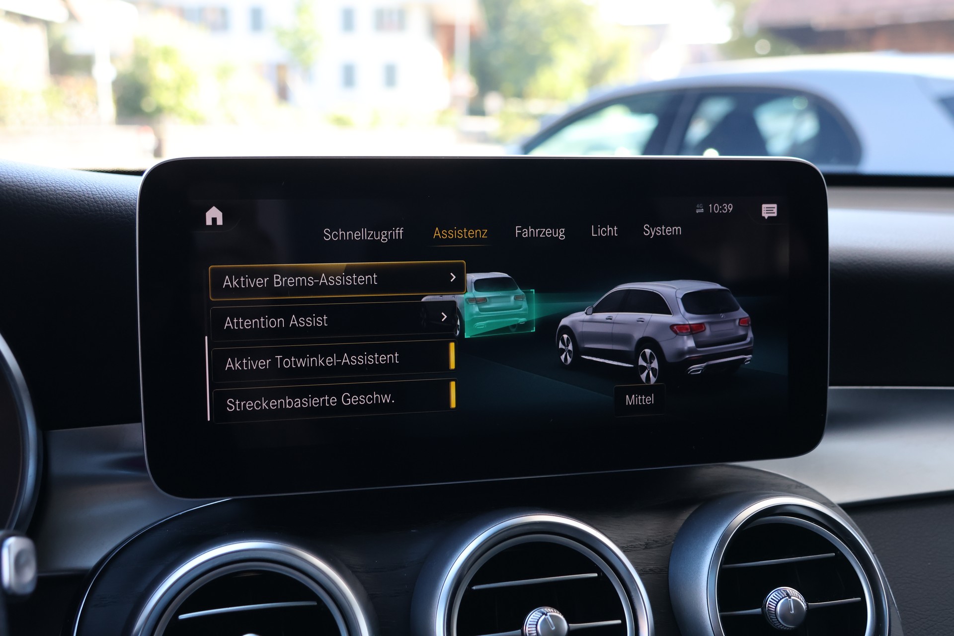 MERCEDES-BENZ GLC 220 d AMG Line 4Matic 9G-Tronic (CH)-image-24