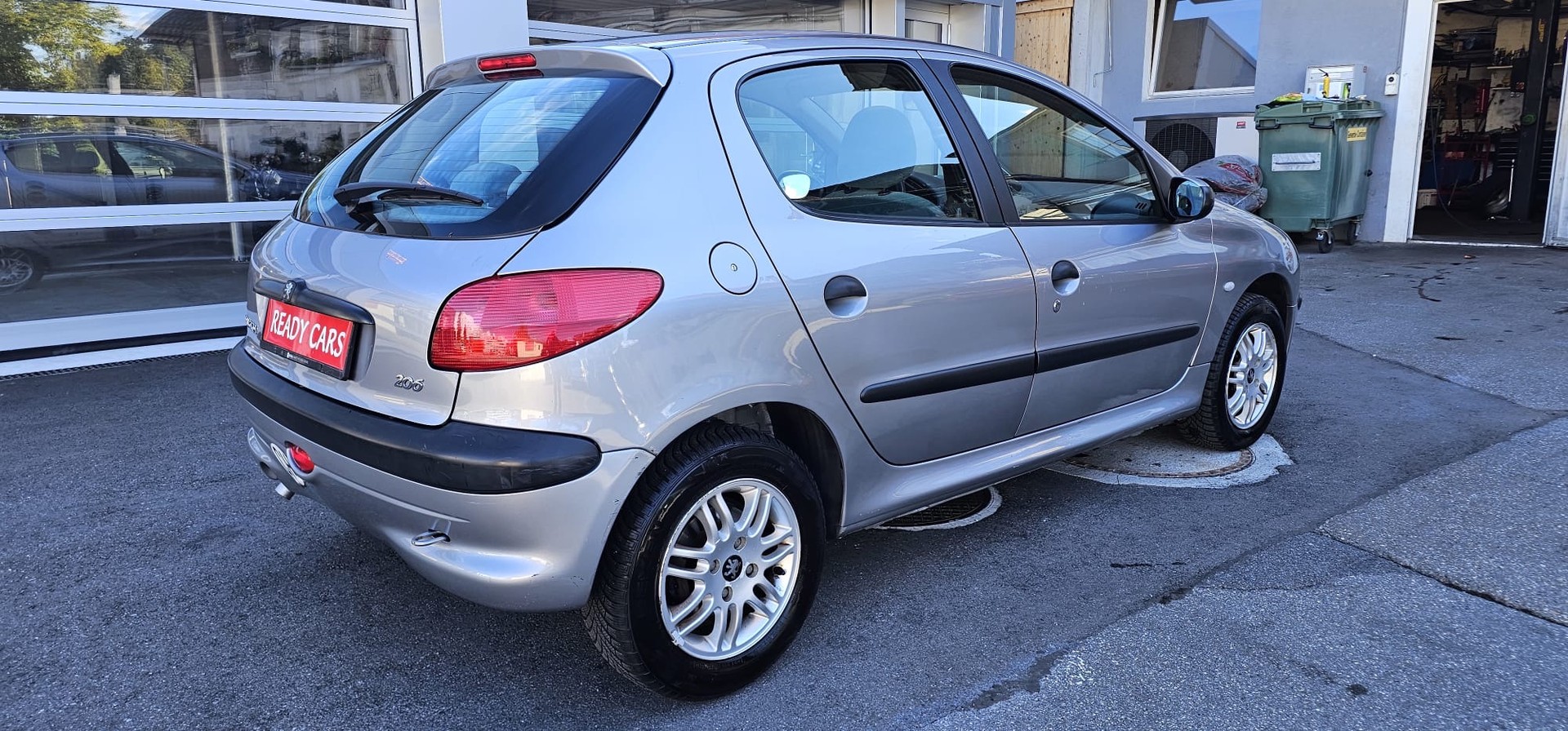 PEUGEOT 206 1.6 16V (XT) Premium-image-5