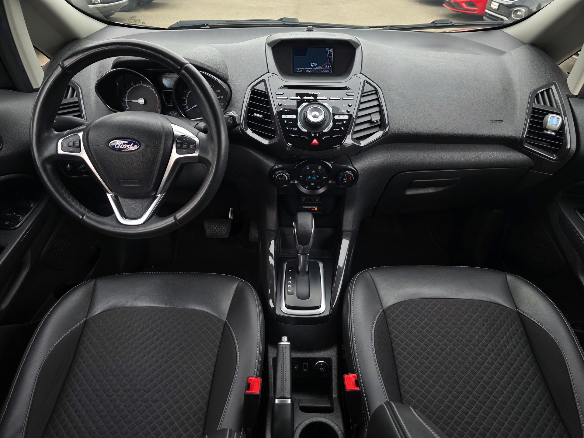 FORD EcoSport 1.5 Titanium PowerShift * CH-Fahrzeug * Top Zustand *-image-8