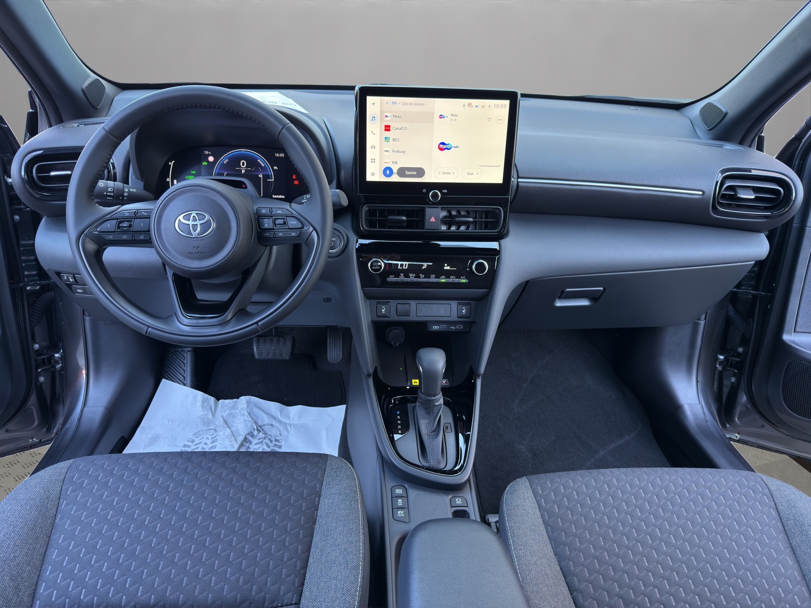 TOYOTA Yaris Cross 1.5 Style 4x2 Hybrid-image-13