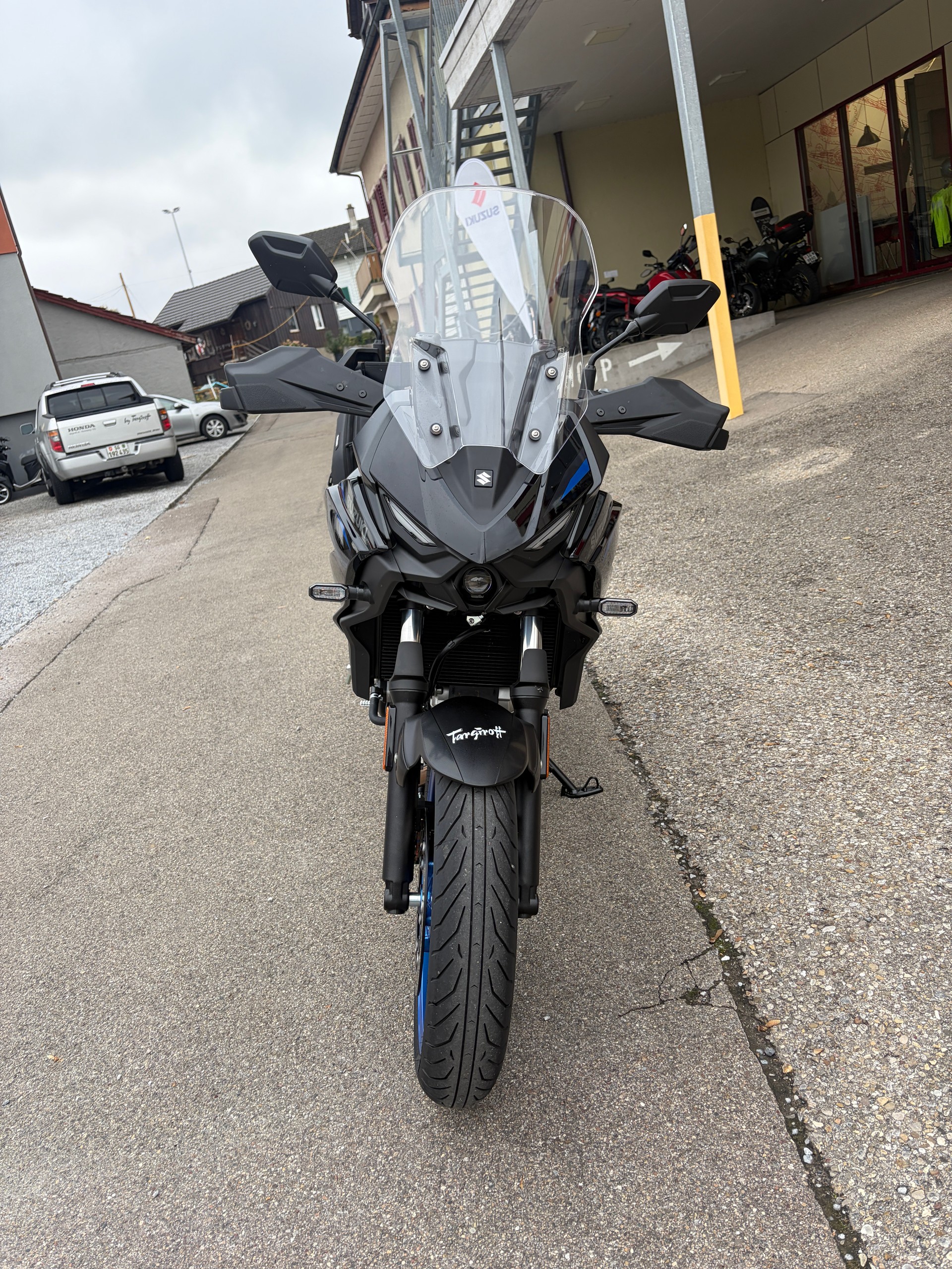 SUZUKI Touring-image-1