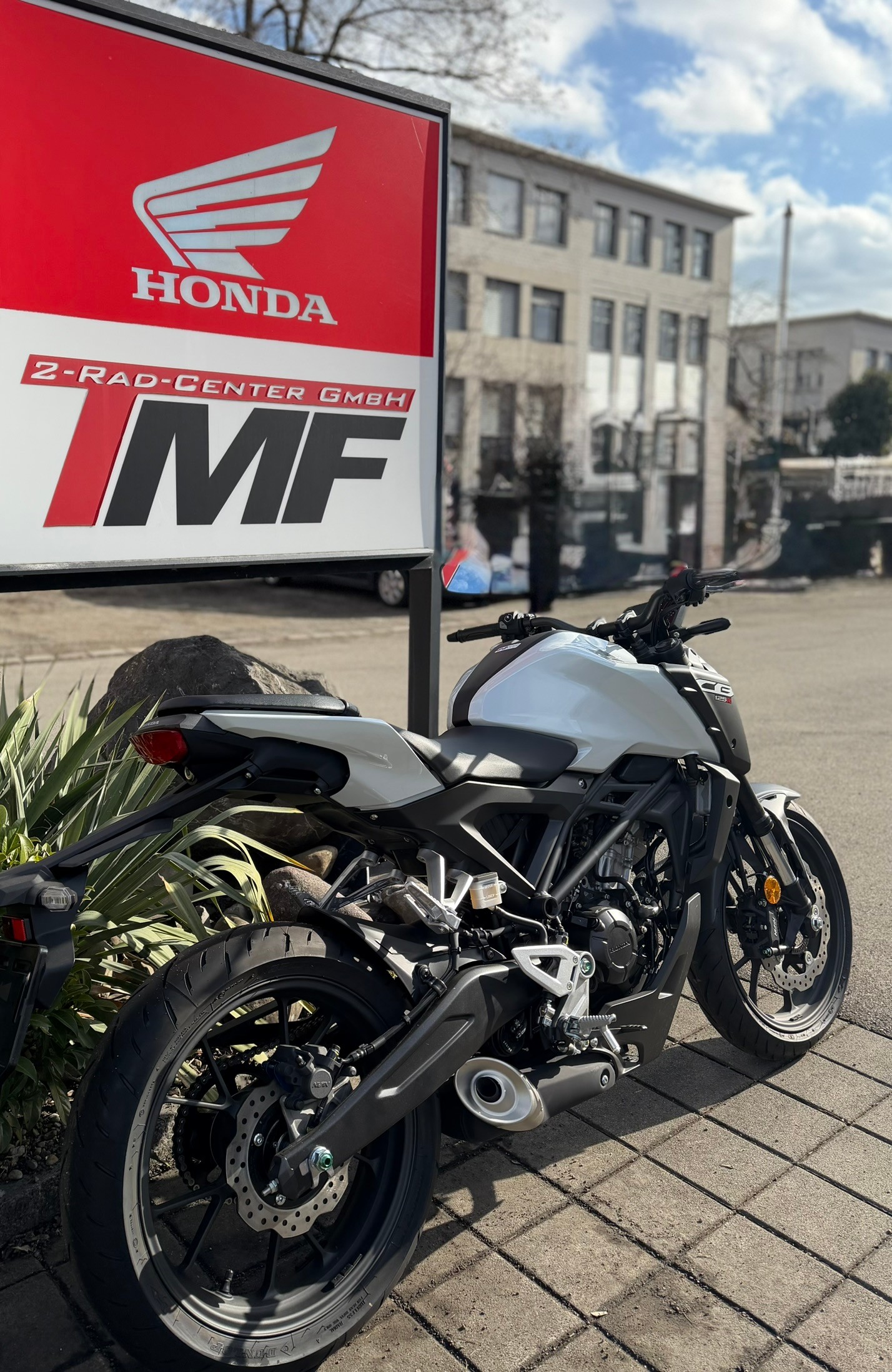 HONDA CB125RA-image-2