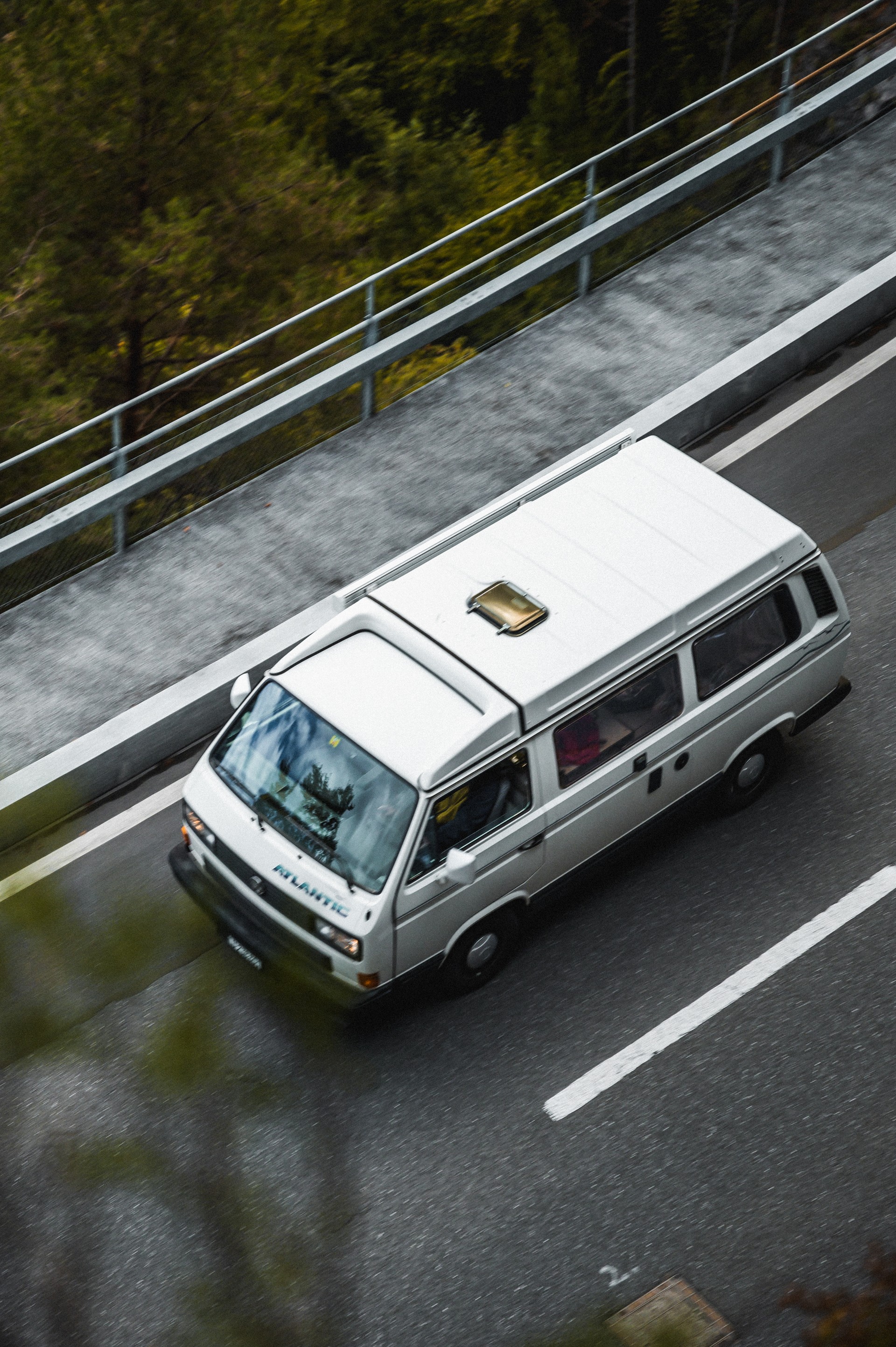 VW Typ 2 Atlantic-image-4