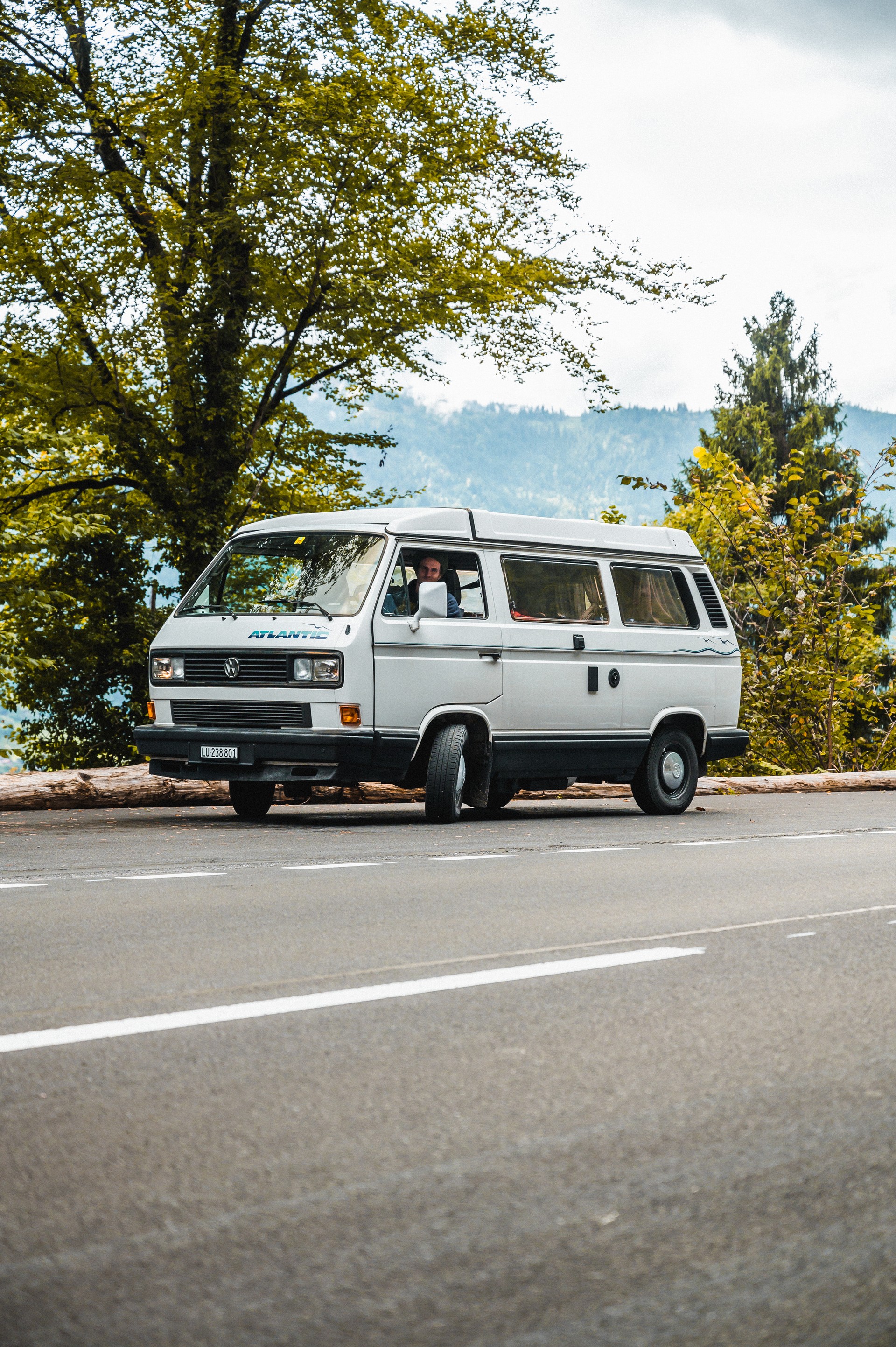 VW Typ 2 Atlantic-image-5