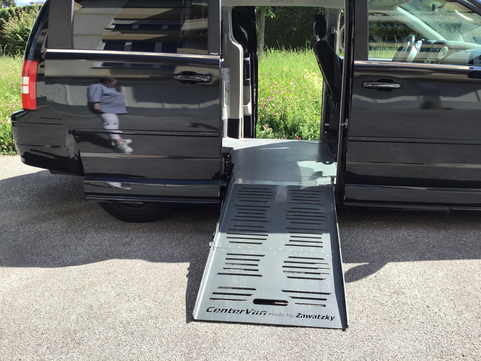 CHRYSLER Grand Voyager 2.8 CRD Classic Line Plus Automatic-image-1
