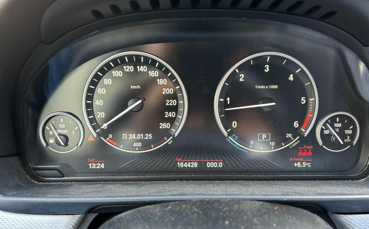 BMW M550d xDrive Touring Steptronic-image-8