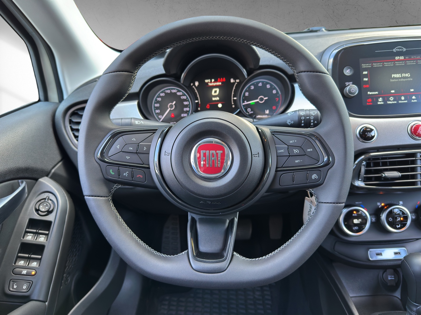 FIAT 500X 1.5 Hybrid Sport DCT-image-8