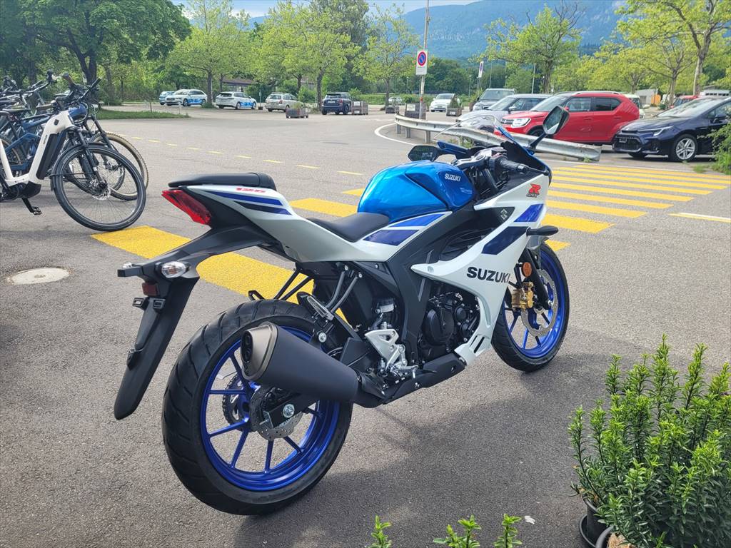 SUZUKI GSX-R 125-image-2