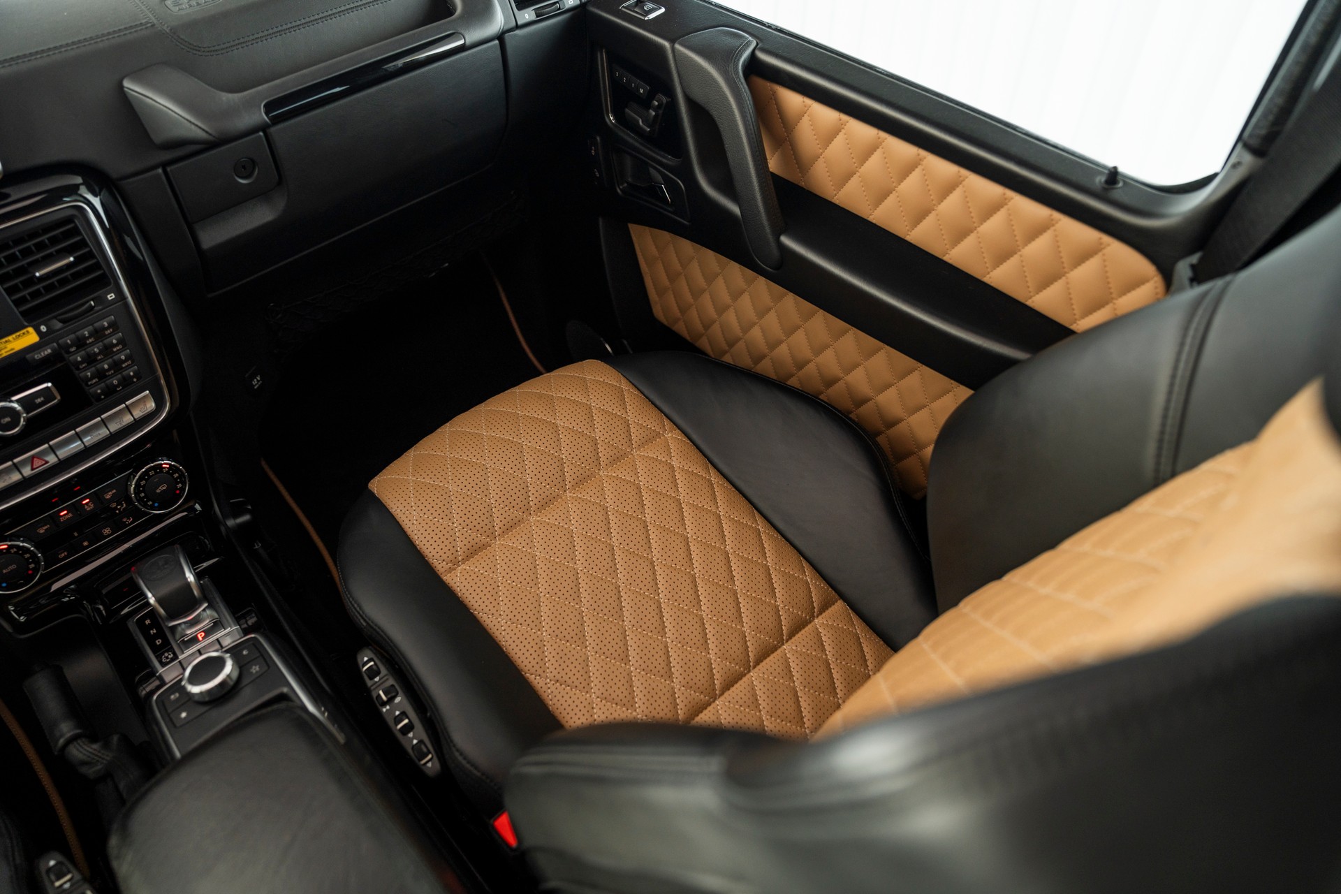 MERCEDES-BENZ G 65 AMG Automatic-image-16