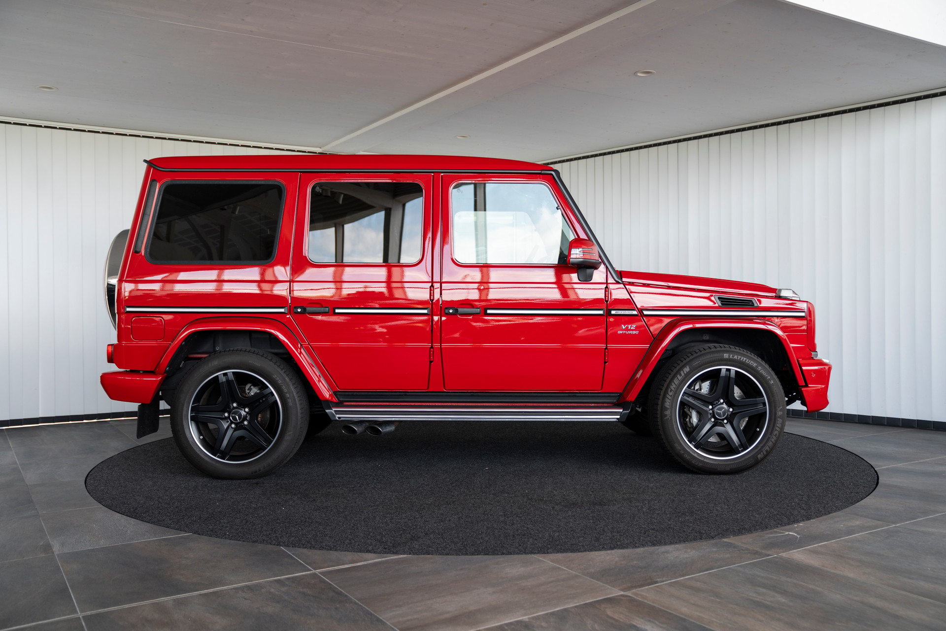 MERCEDES-BENZ G 65 AMG Automatic-showroom-element-3