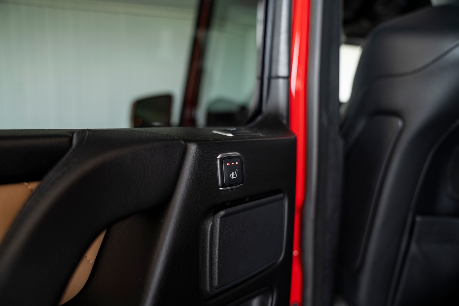 MERCEDES-BENZ G 65 AMG Automatic-image-19