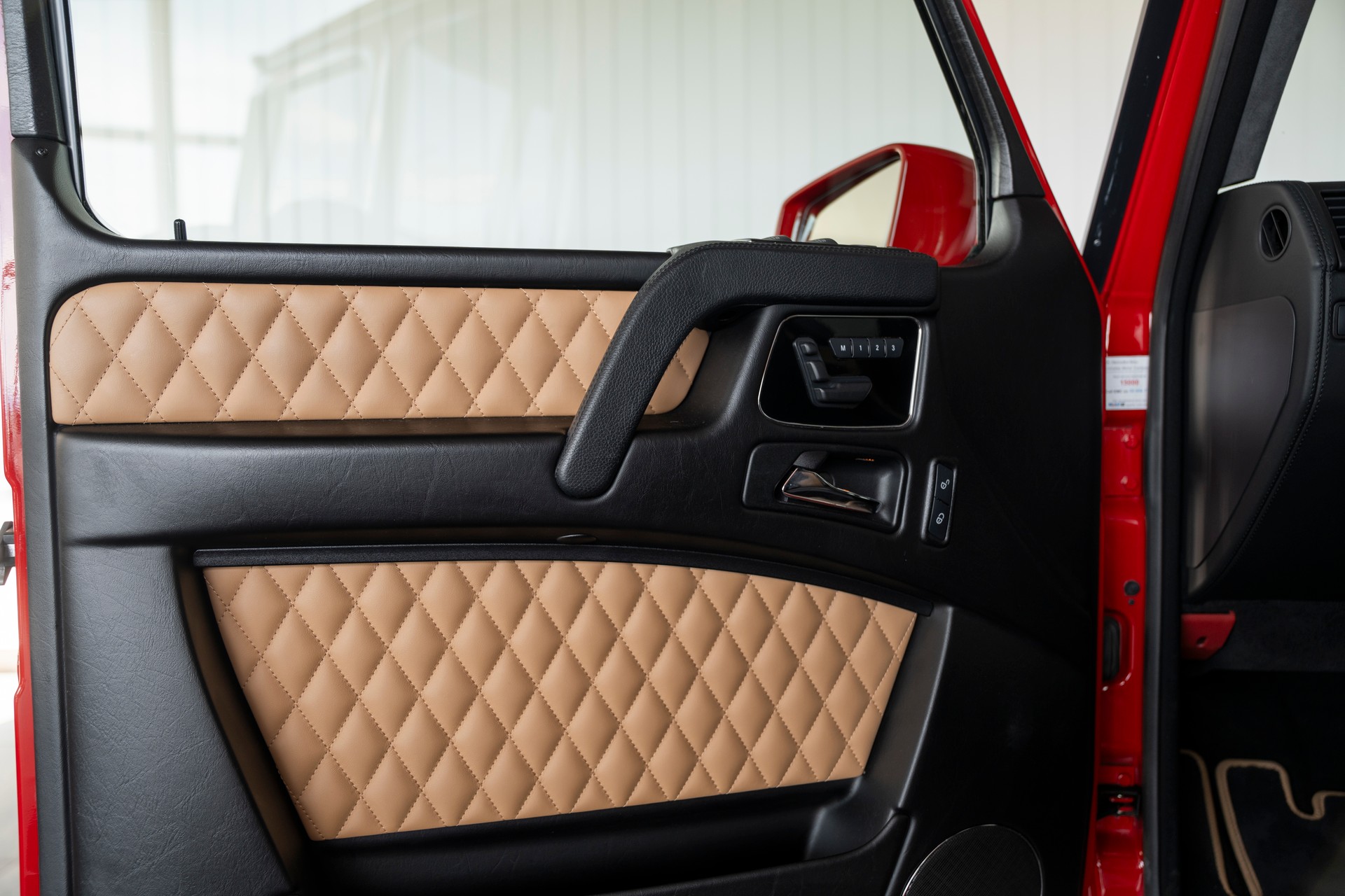 MERCEDES-BENZ G 65 AMG Automatic-image-13