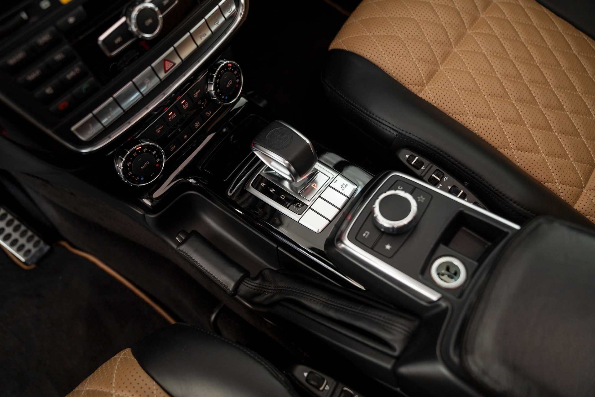 MERCEDES-BENZ G 65 AMG Automatic-image-11