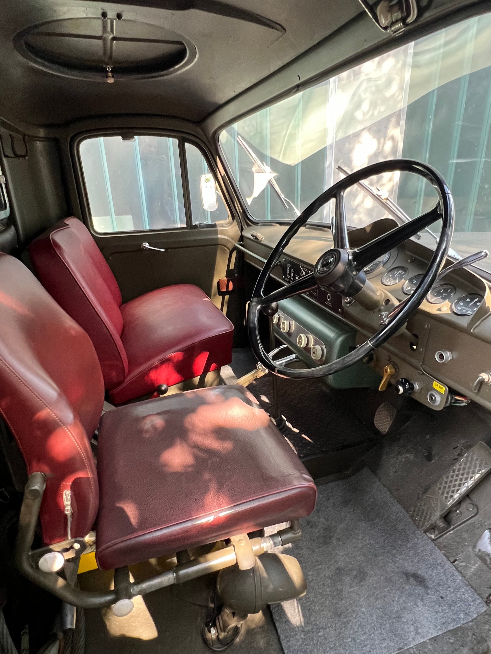 SAURER 2 DM Berna 2VM 4 x 4 Camper-showroom-element-2