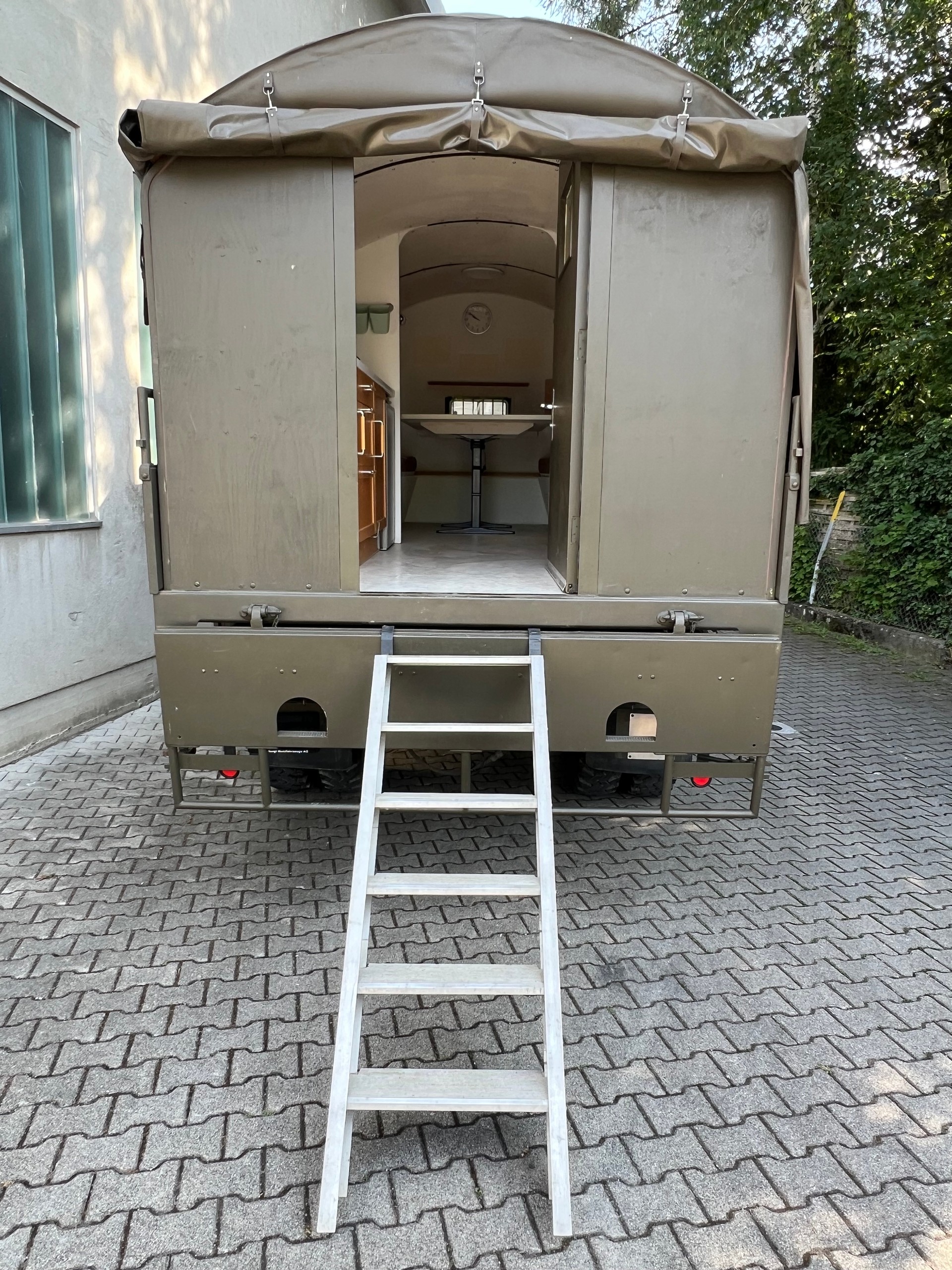 SAURER 2 DM Berna 2VM 4 x 4 Camper-image-27