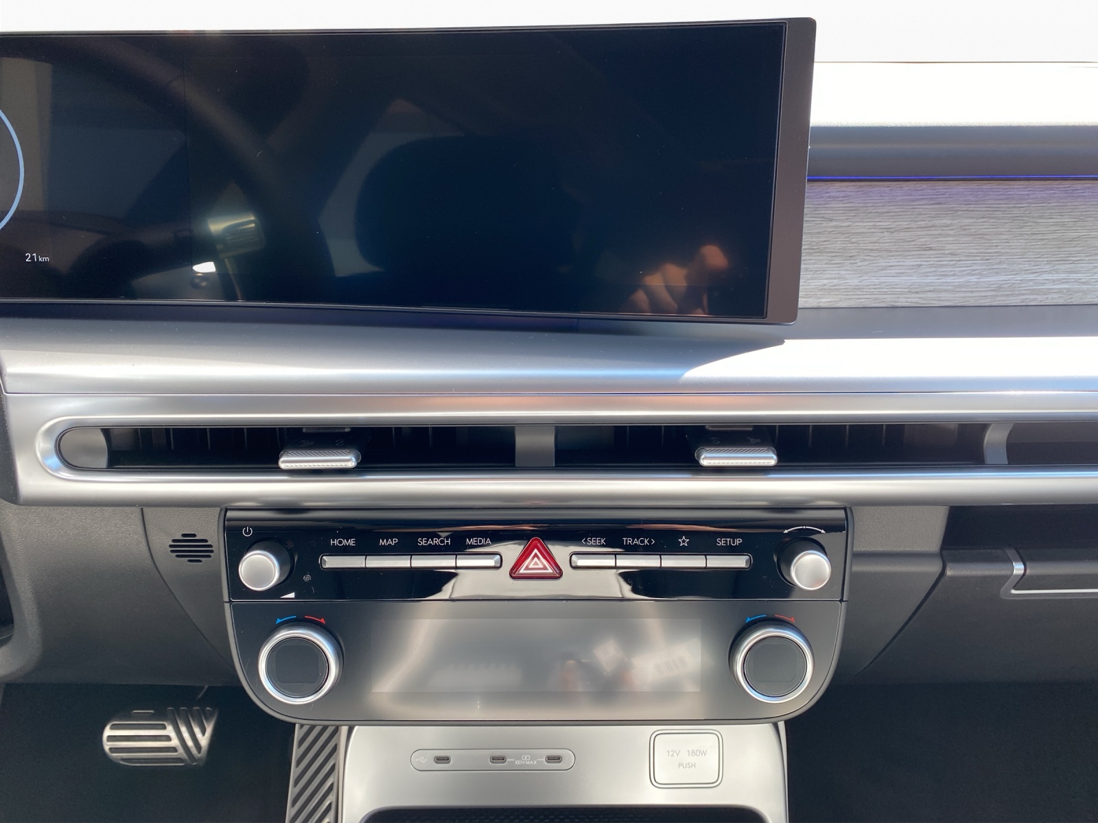 HYUNDAI Ioniq 9 Vertex 20" 4WD-image-14