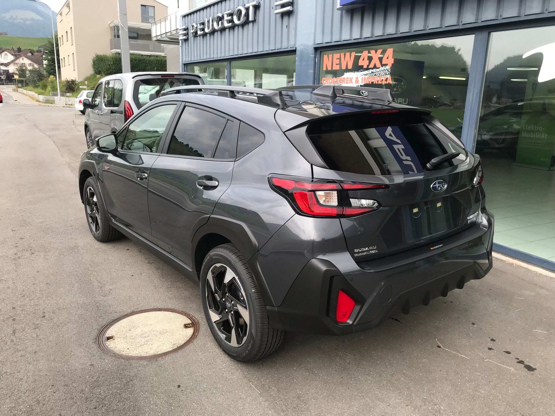 SUBARU Crosstrek 2.0 e-Boxer Passion AWD Lineartronic-image-4