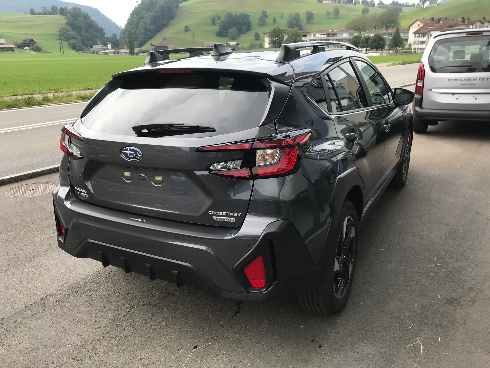 SUBARU Crosstrek 2.0 e-Boxer Passion AWD Lineartronic-showroom-element-2