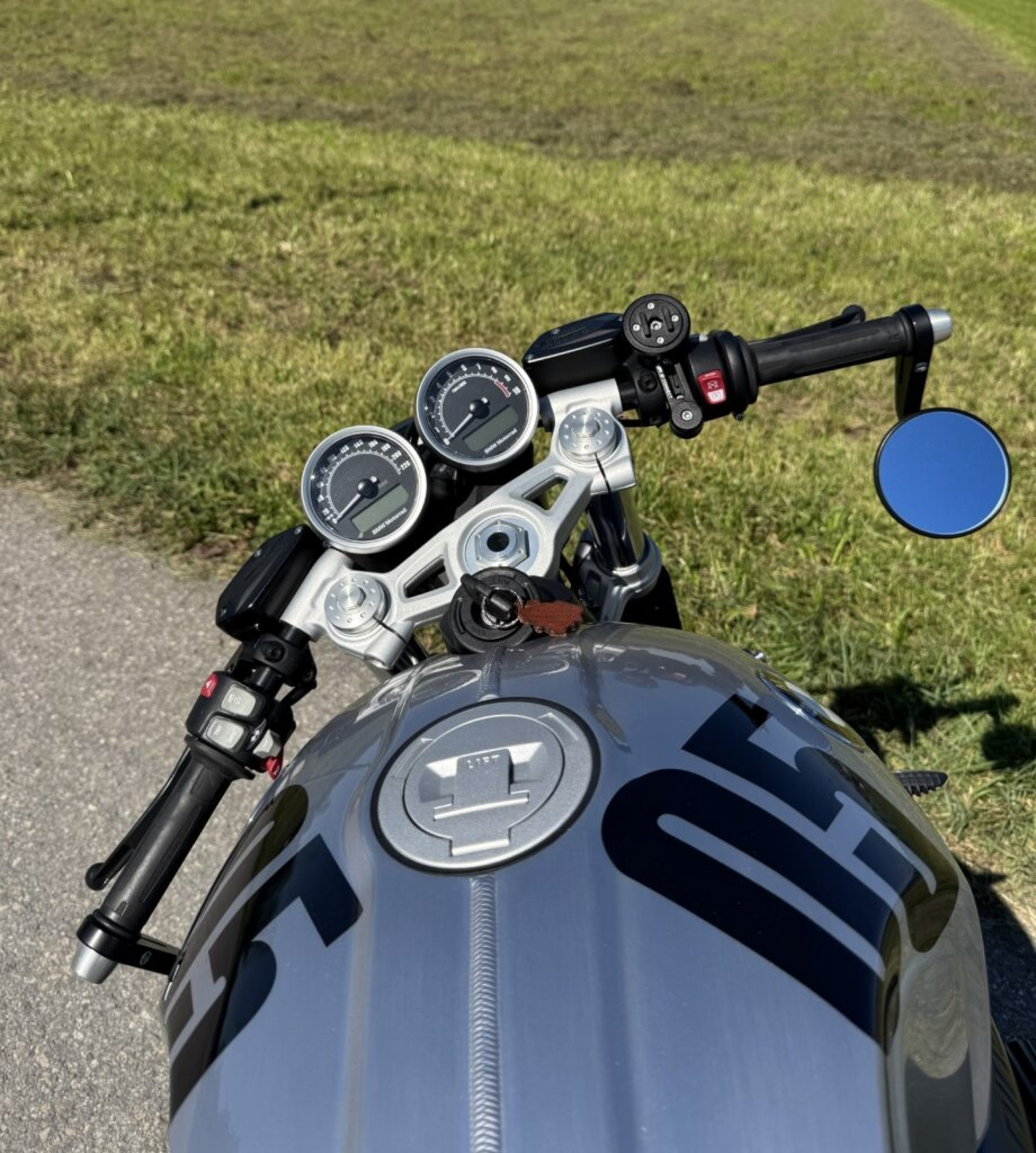 BMW R nineT Racer-image-3