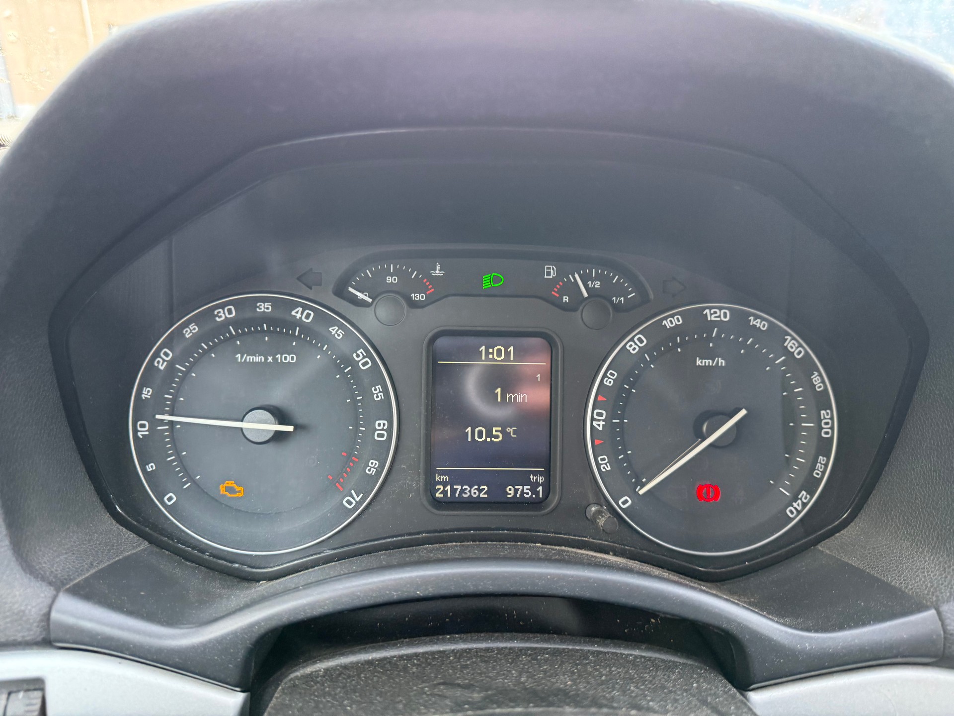 SKODA Octavia 2.0 FSI Adventure 4x4-image-10