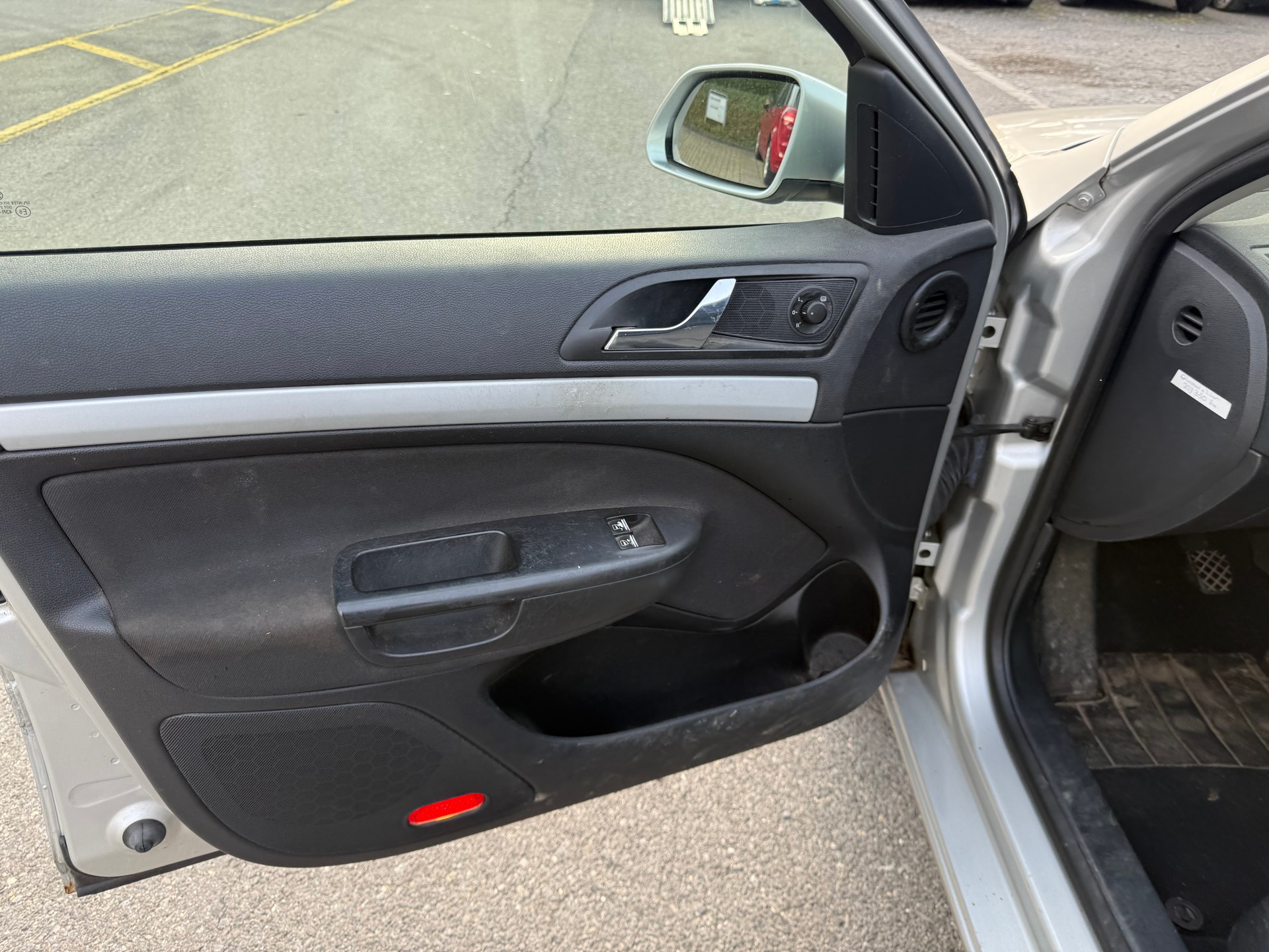 SKODA Octavia 2.0 FSI Adventure 4x4-image-9
