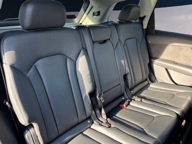 AUDI Q7 50 TDI quattro S Line tiptronic-image-17