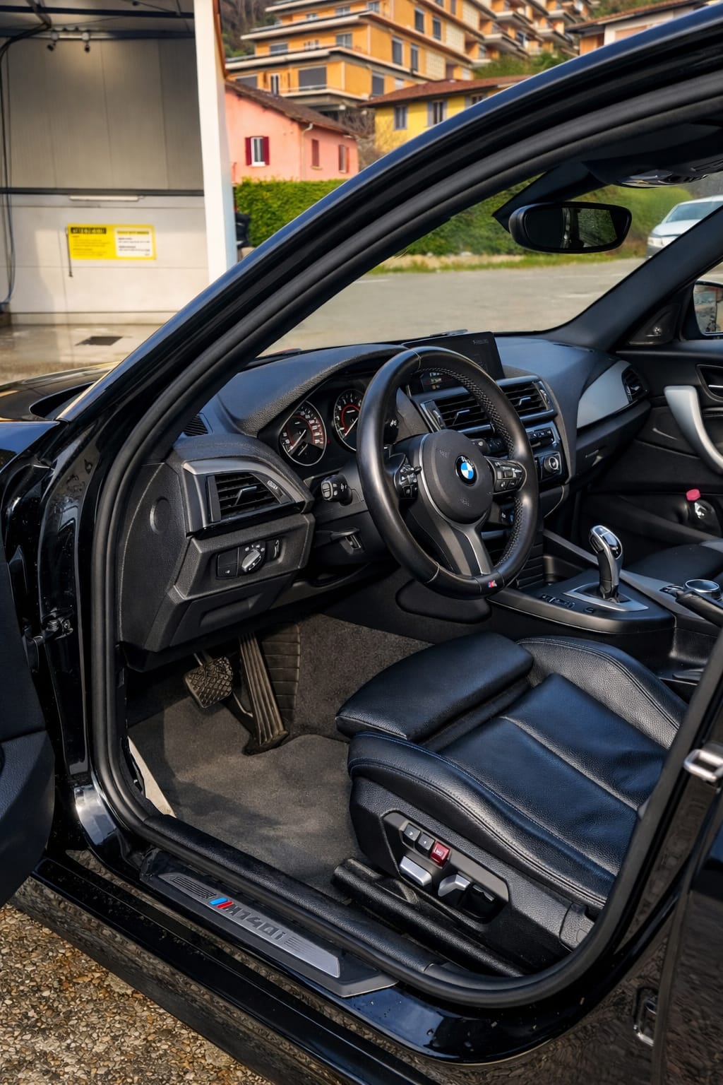 BMW M140i xDrive Steptronic-image-6