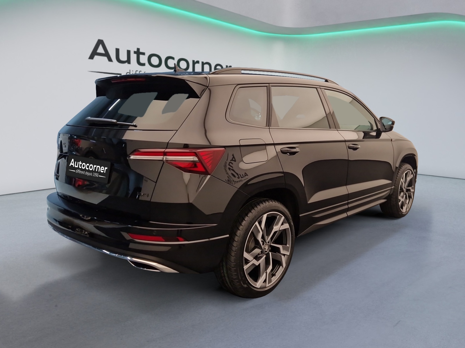 SKODA Karoq 2.0 TSI SportLine 4x4 DSG-image-4