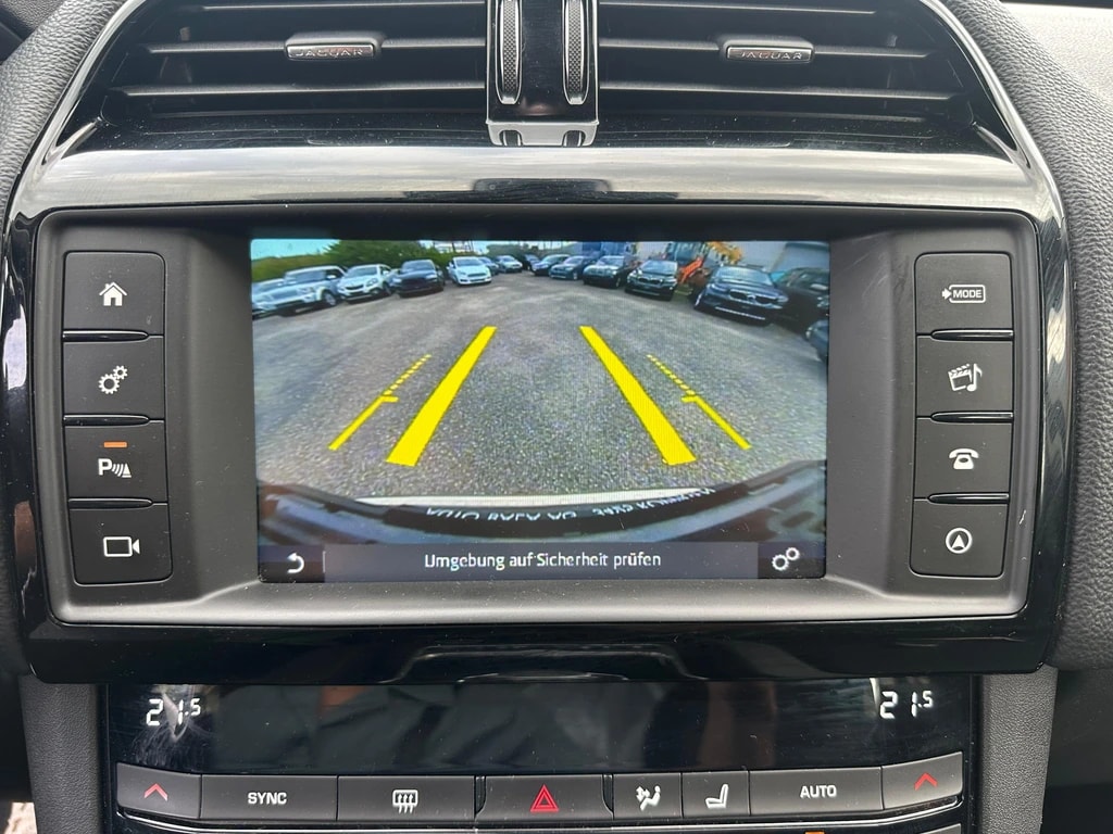 JAGUAR F-Pace 2.0d Pure AWD Automatik-image-8