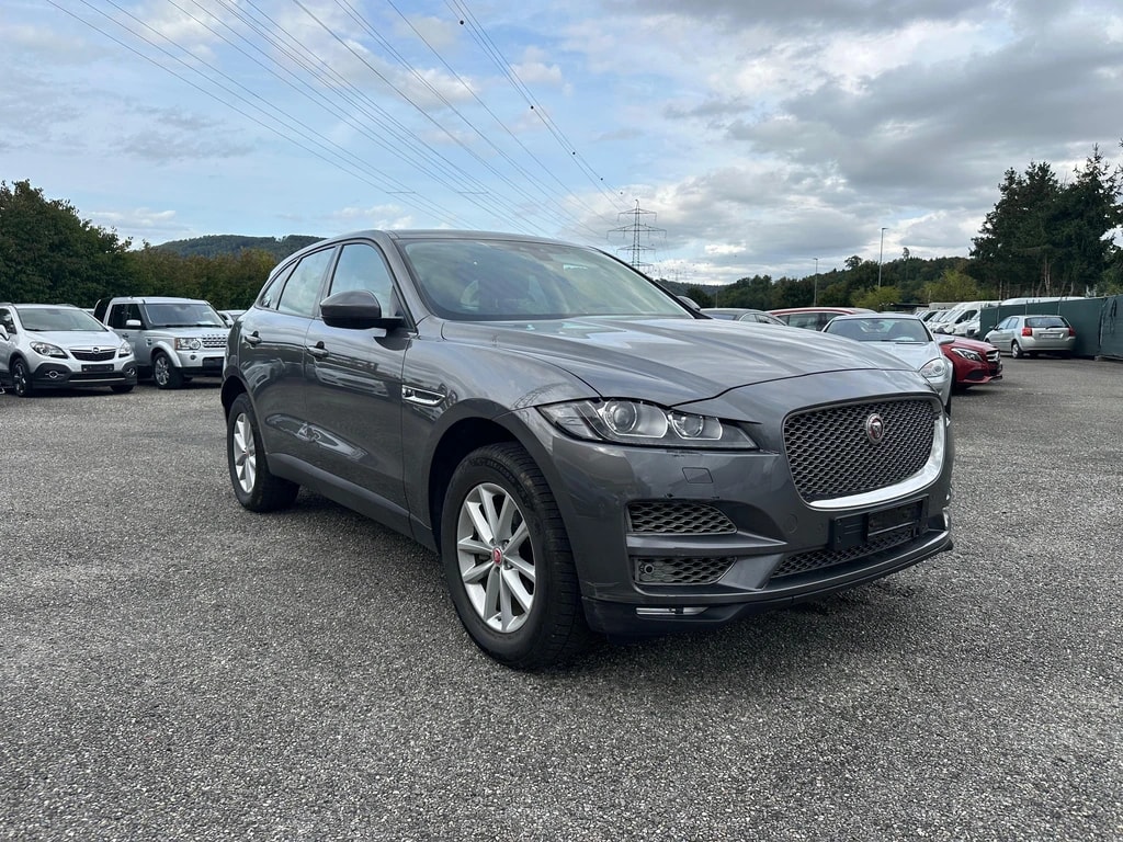 JAGUAR F-Pace 2.0d Pure AWD Automatik-image-5