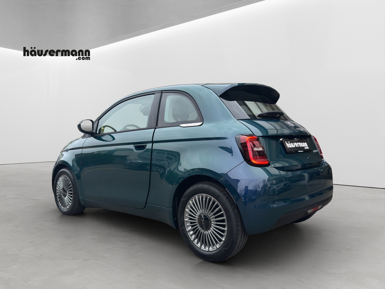 FIAT 500 1.0 Hybrid Torino-showroom-element-3