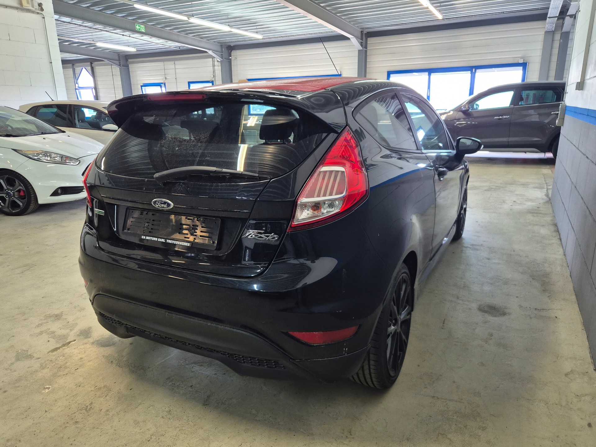 FORD Fiesta 1.0 SCTi Sport Black ST Line-image-3