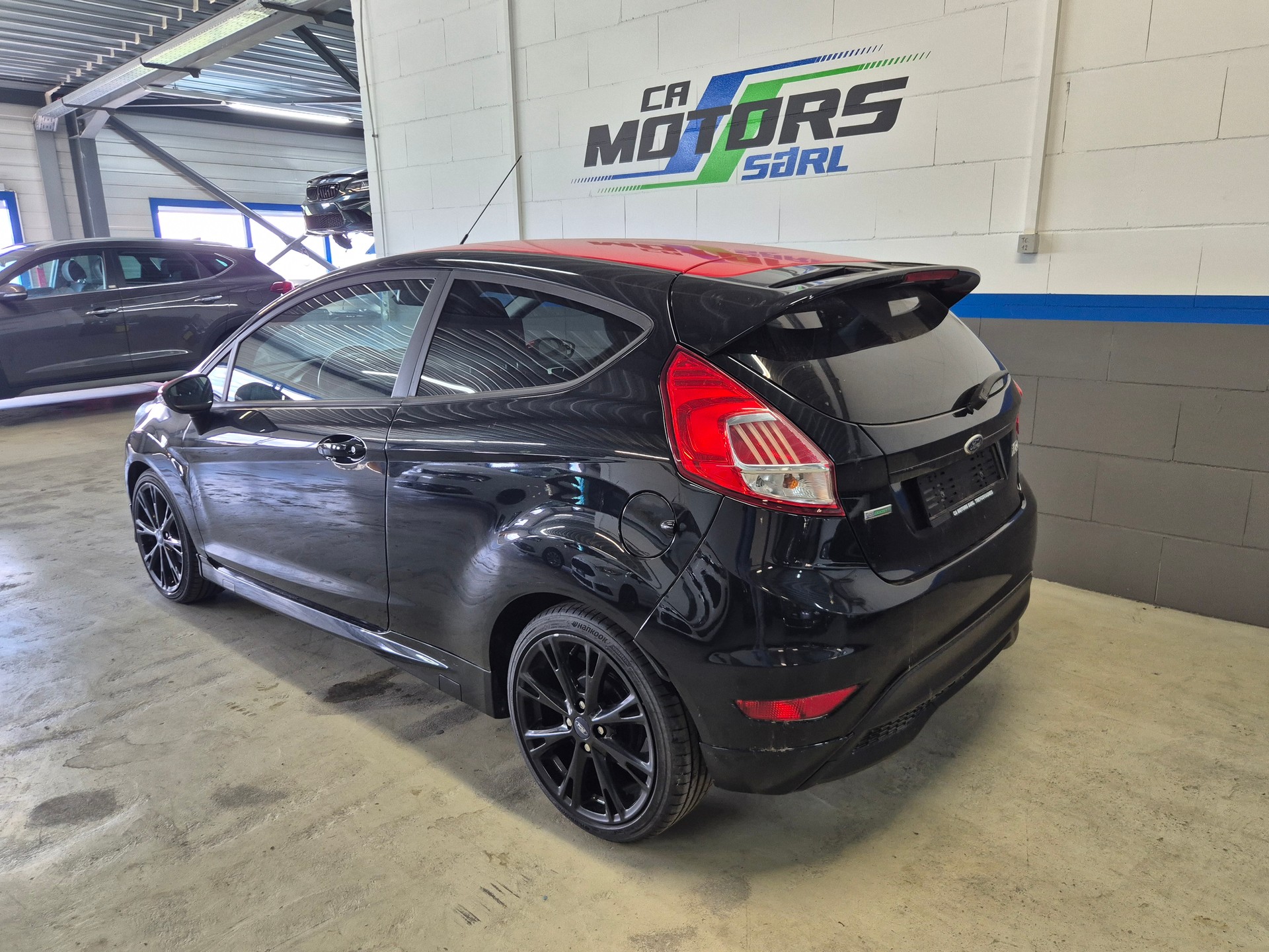 FORD Fiesta 1.0 SCTi Sport Black ST Line-image-4