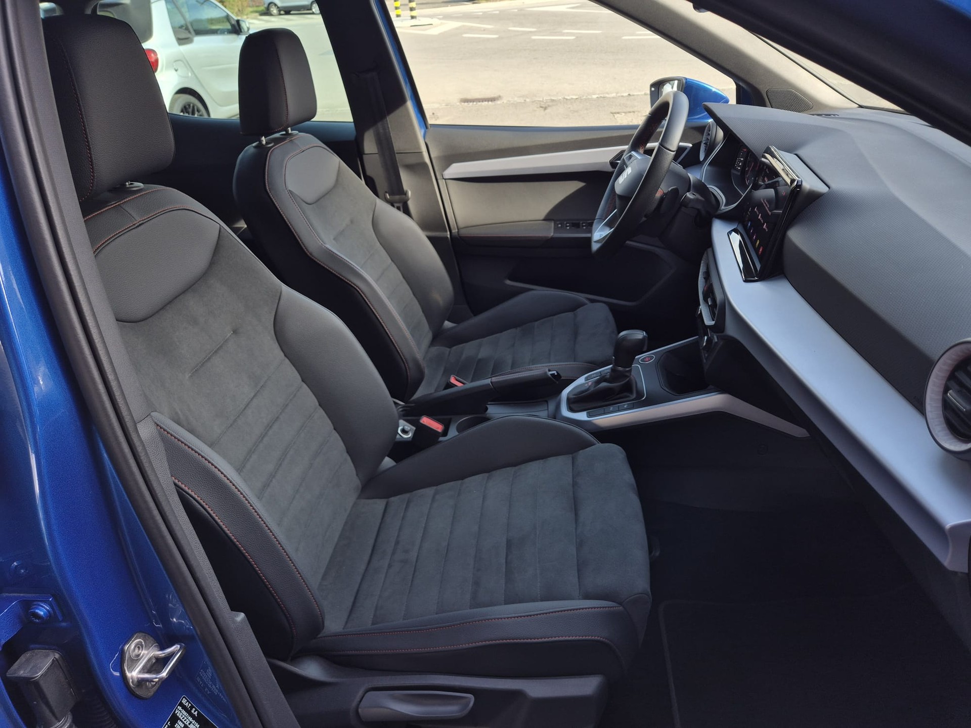 SEAT Arona 1.0 TSI Eco Hola FR DSG-image-12