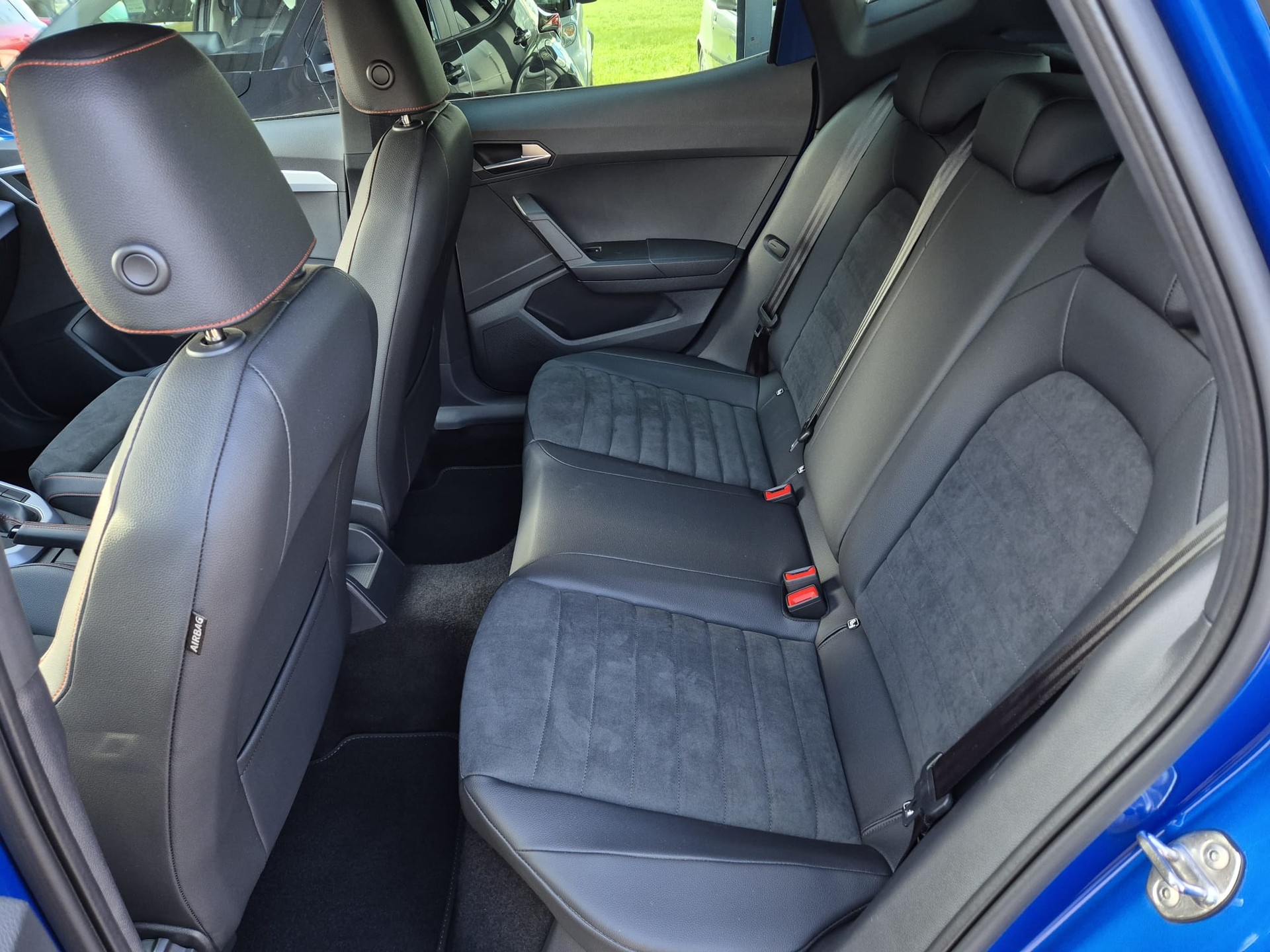 SEAT Arona 1.0 TSI Eco Hola FR DSG-image-10