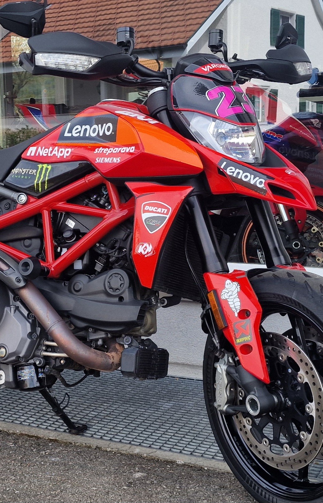 DUCATI HYPERMOTARD 950-image-2
