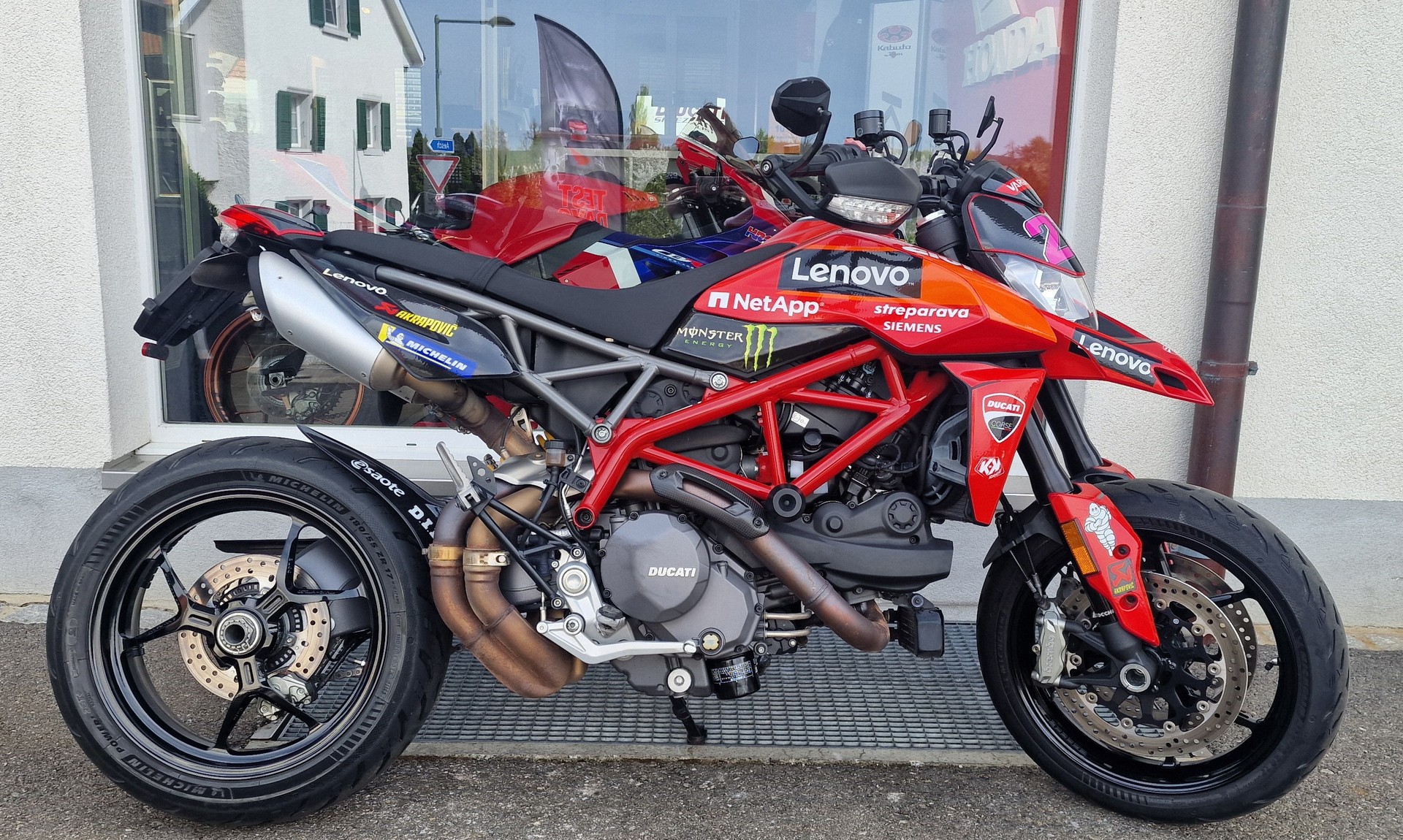 DUCATI HYPERMOTARD 950-image-0