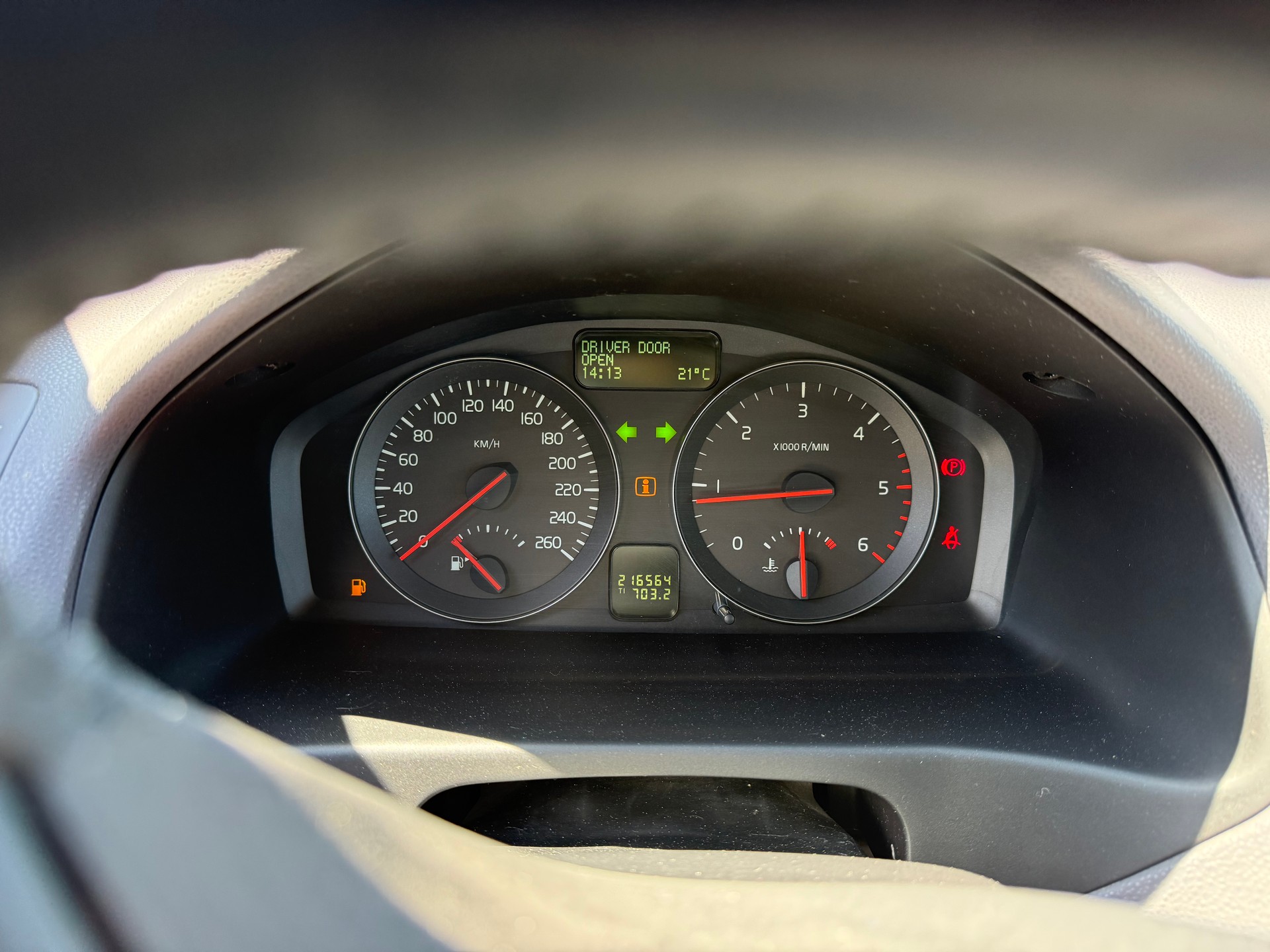 VOLVO V50 2.0D-image-9