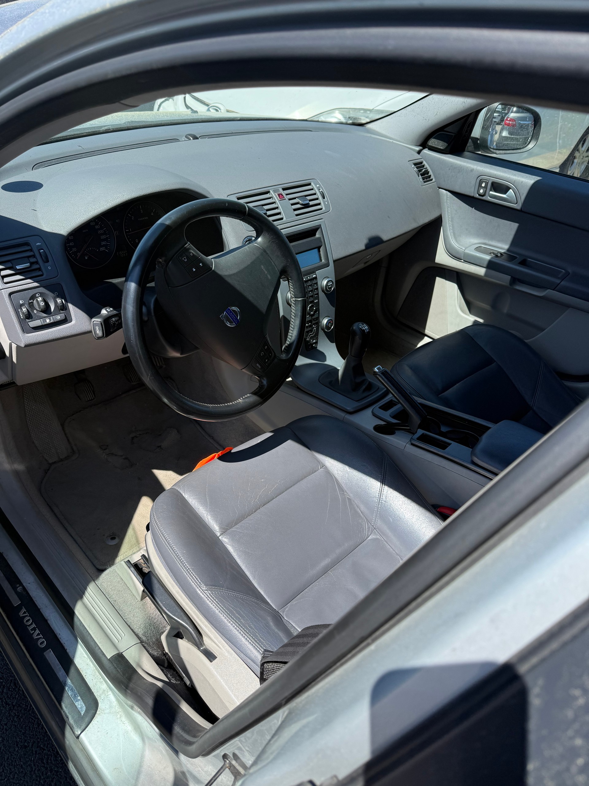 VOLVO V50 2.0D-image-7