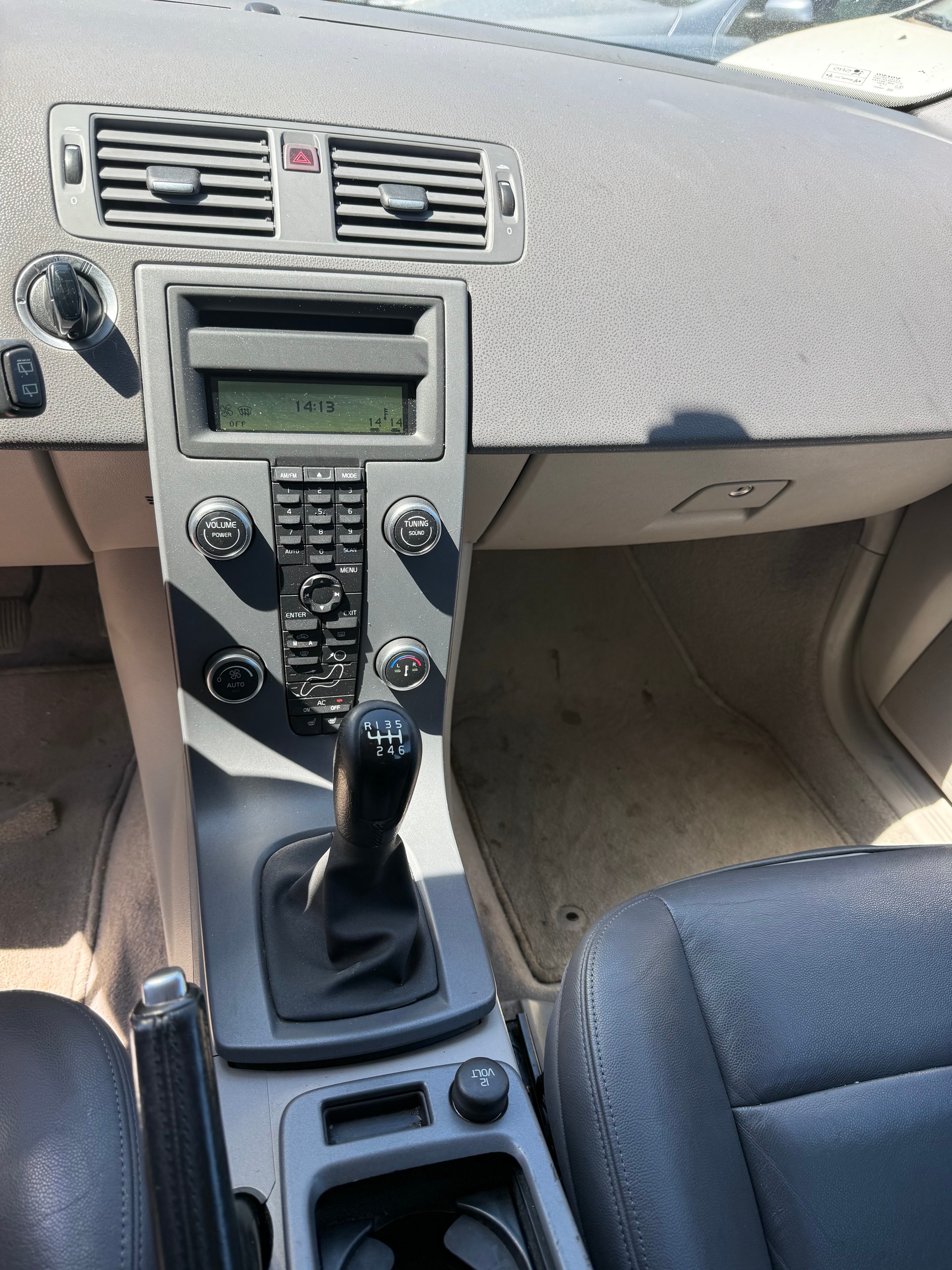 VOLVO V50 2.0D-image-8