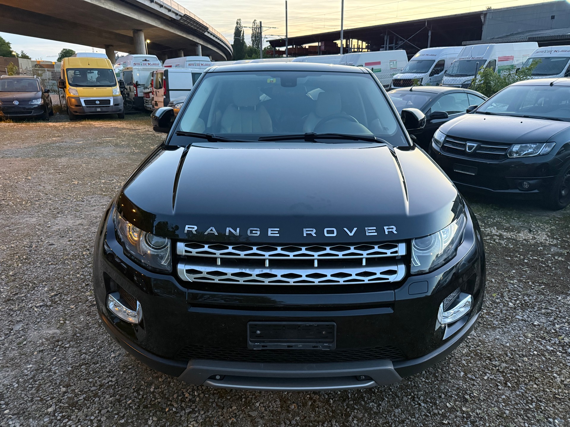 LAND ROVER Range Rover Evoque 2.2 SD4 Dynamic-image-6