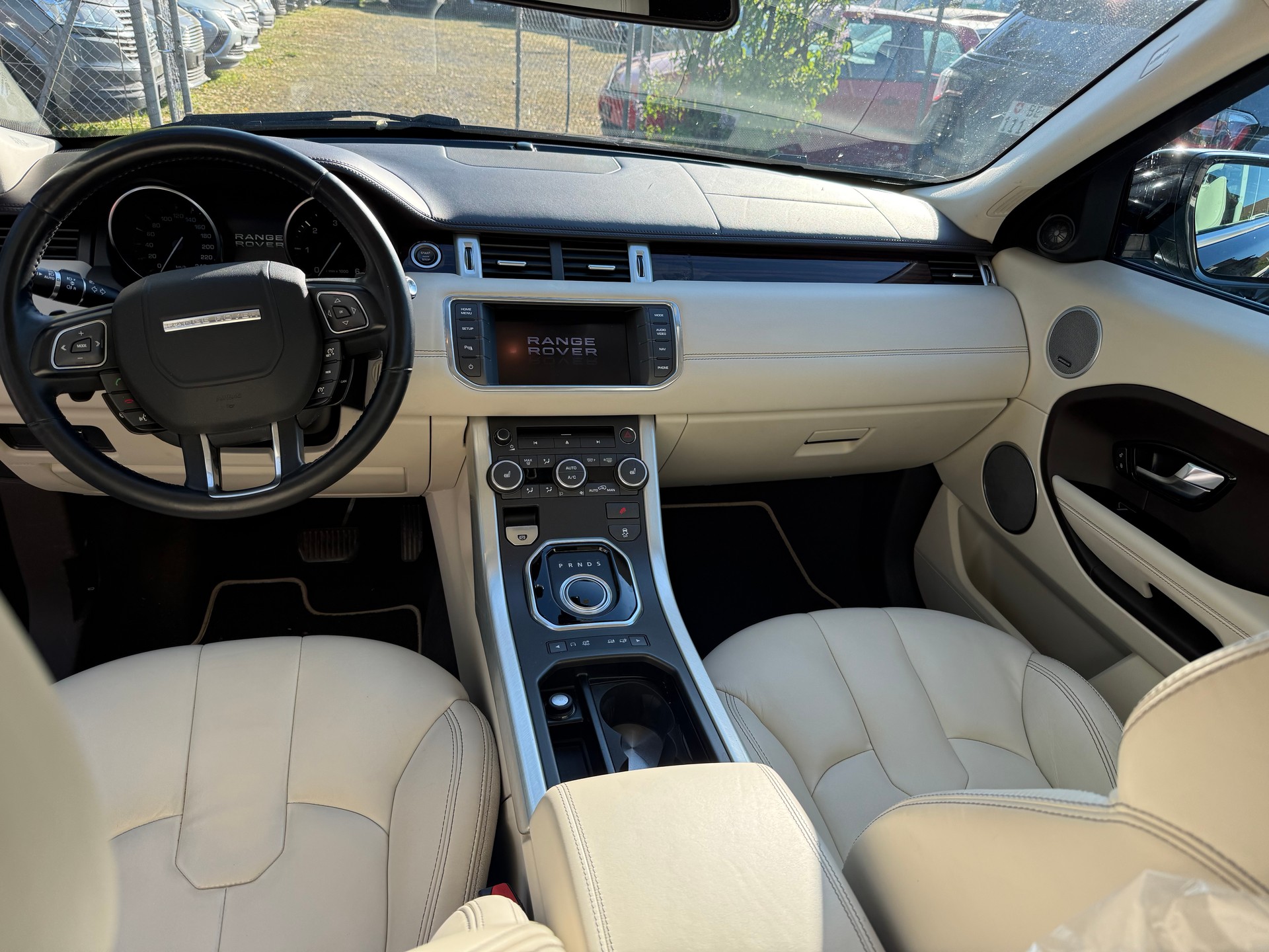 LAND ROVER Range Rover Evoque 2.2 SD4 Dynamic-image-3